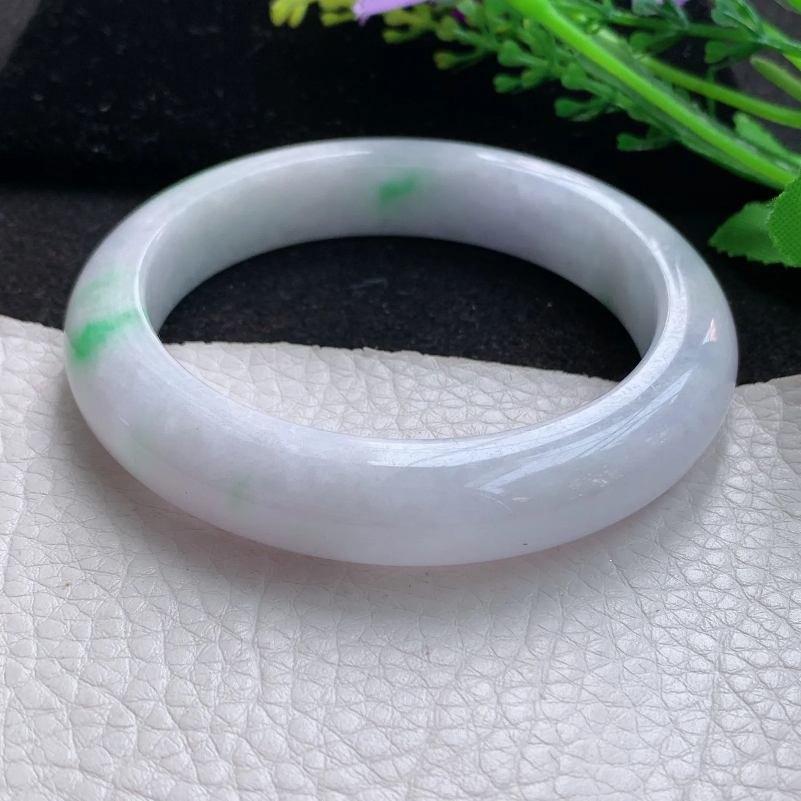 yh自然光59*12.8*9.8平安镯 缅甸翡翠a货玉手镯白底青宽边玉手环