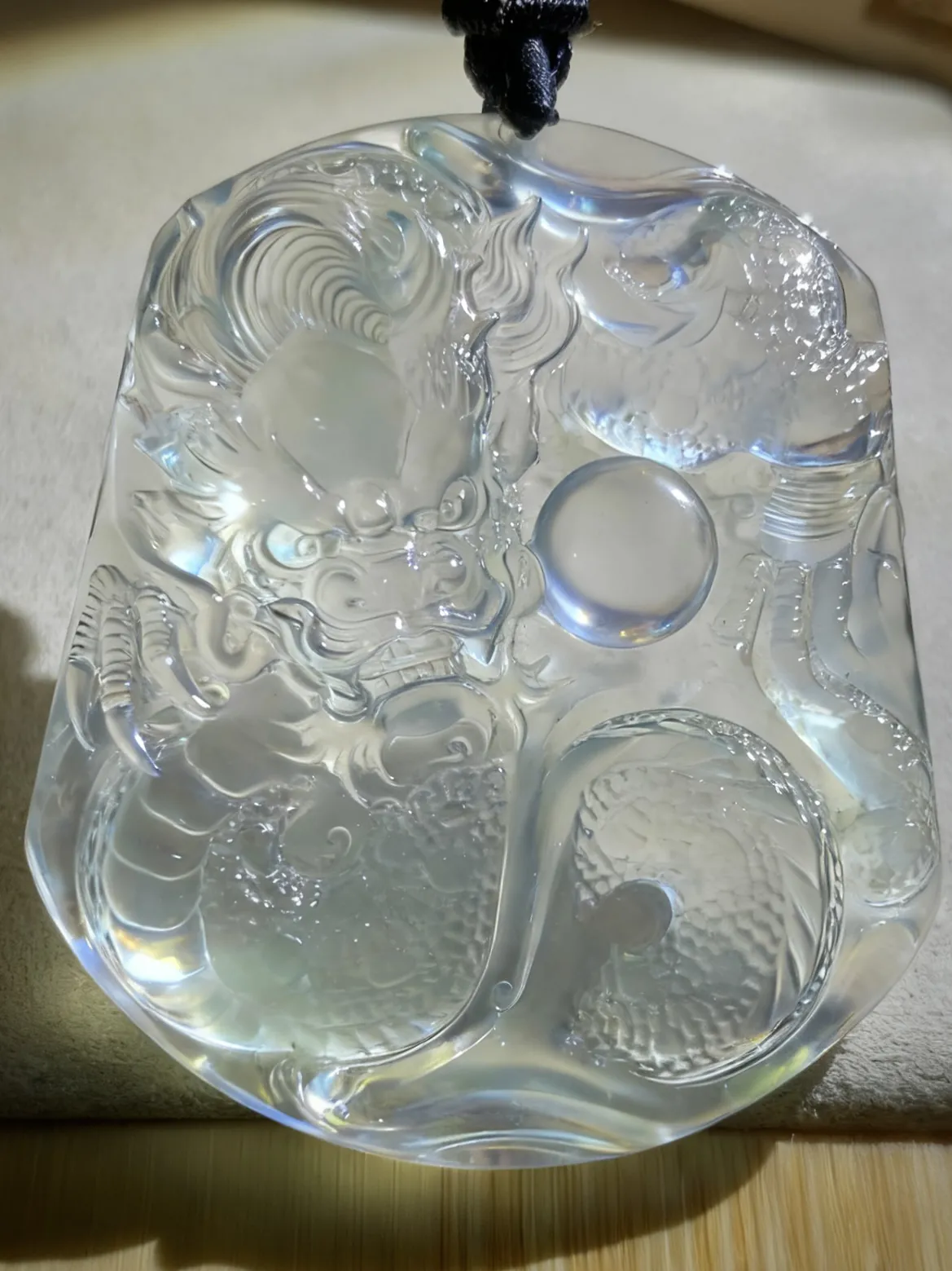 翡翠玻璃种无色吊坠