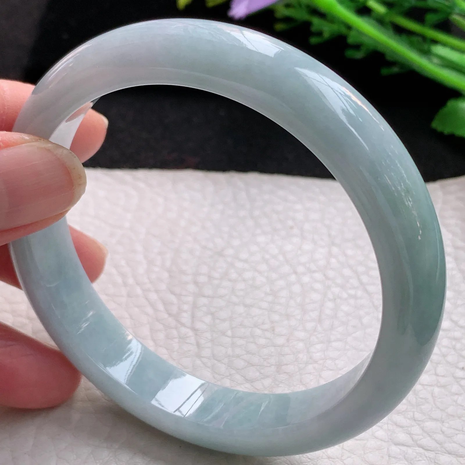 xx大圈口62*12.6*8平安镯 缅甸翡翠a货玉手镯淡雅宽边玉手环