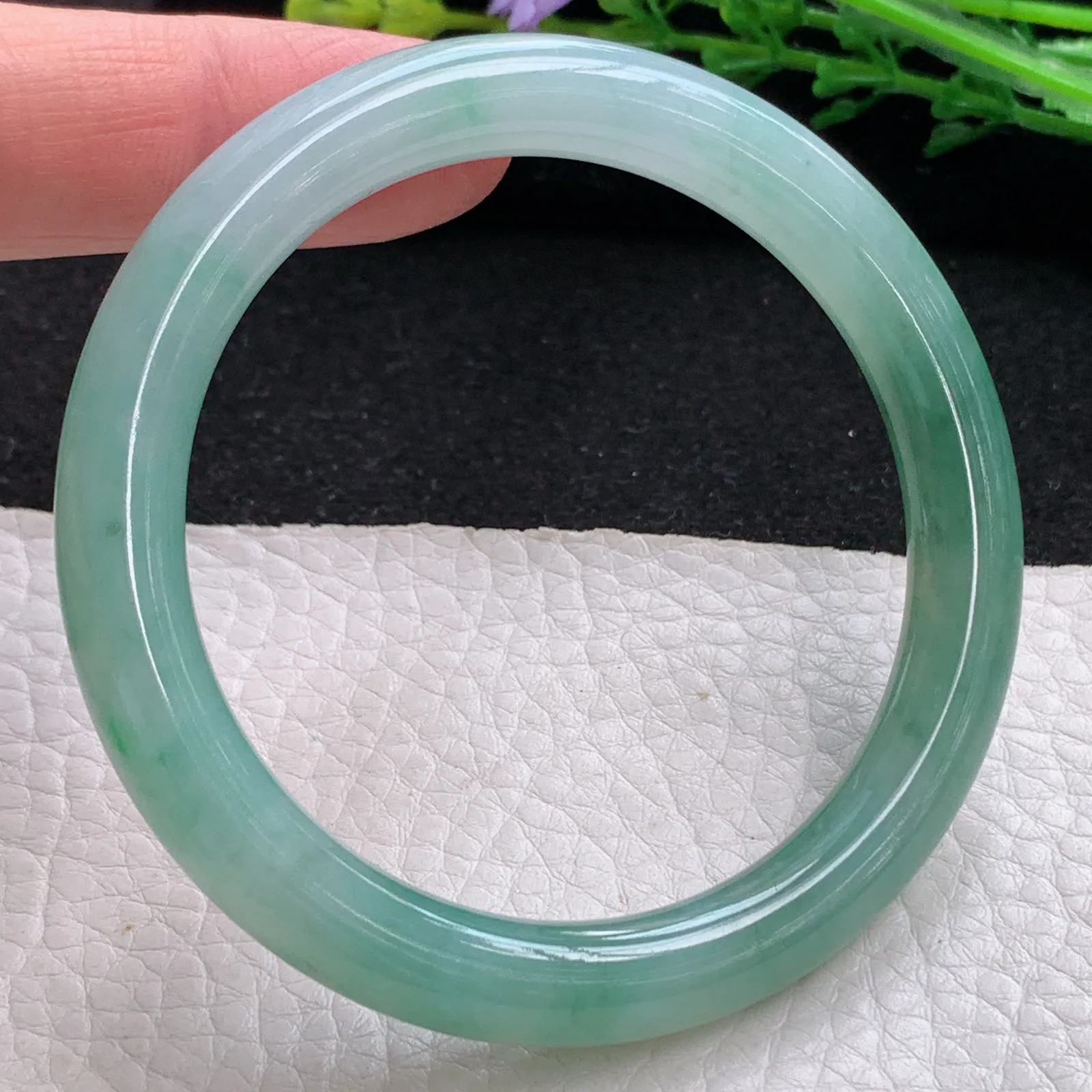 xo自然光53.8*8.5*8.3美人镯 缅甸翡翠a货玉手镯冰胶秀美圆条玉手环 叮当