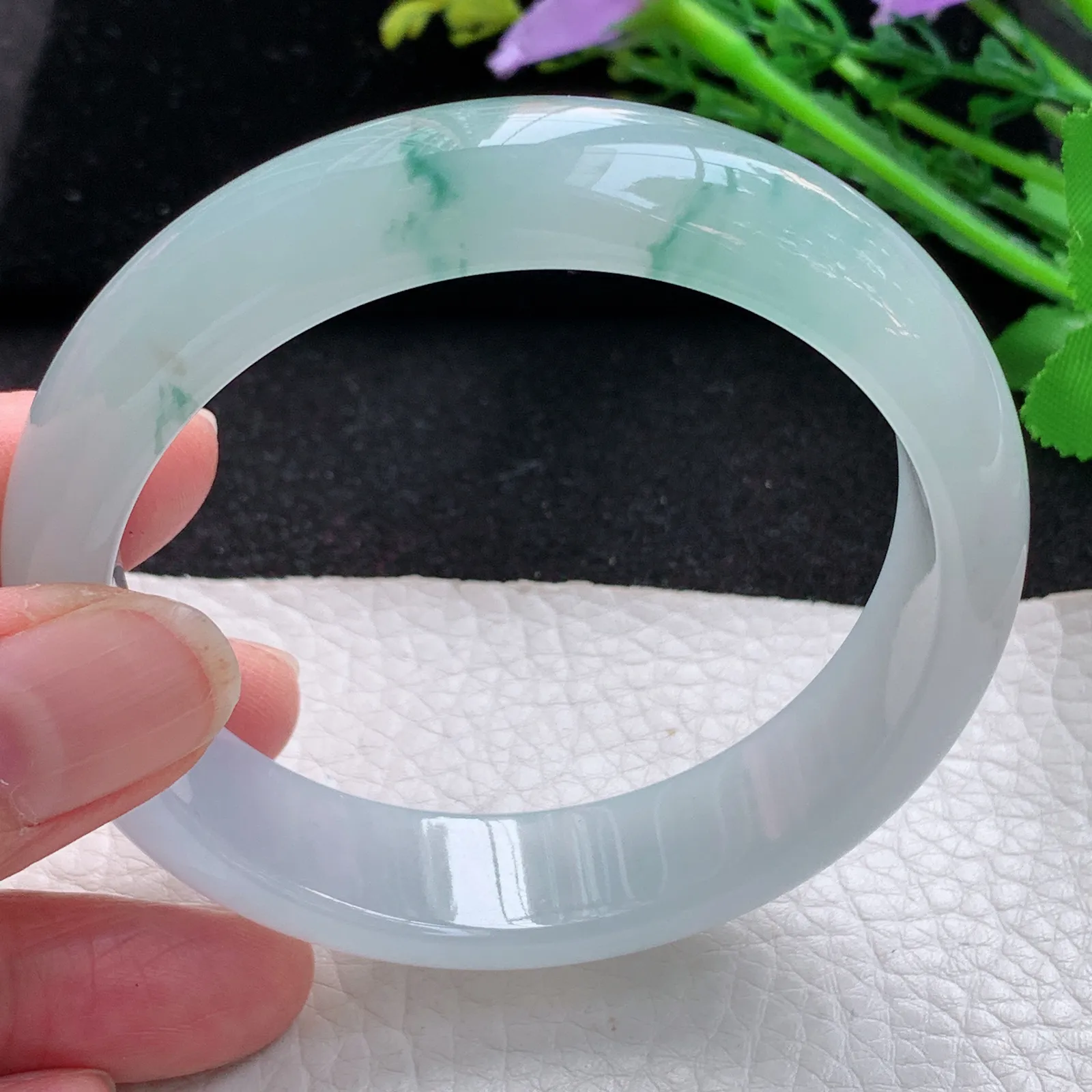 nr自然光58.5*15*8轮胎镯 缅甸翡翠a货玉手镯冰飘花宽边玉手环