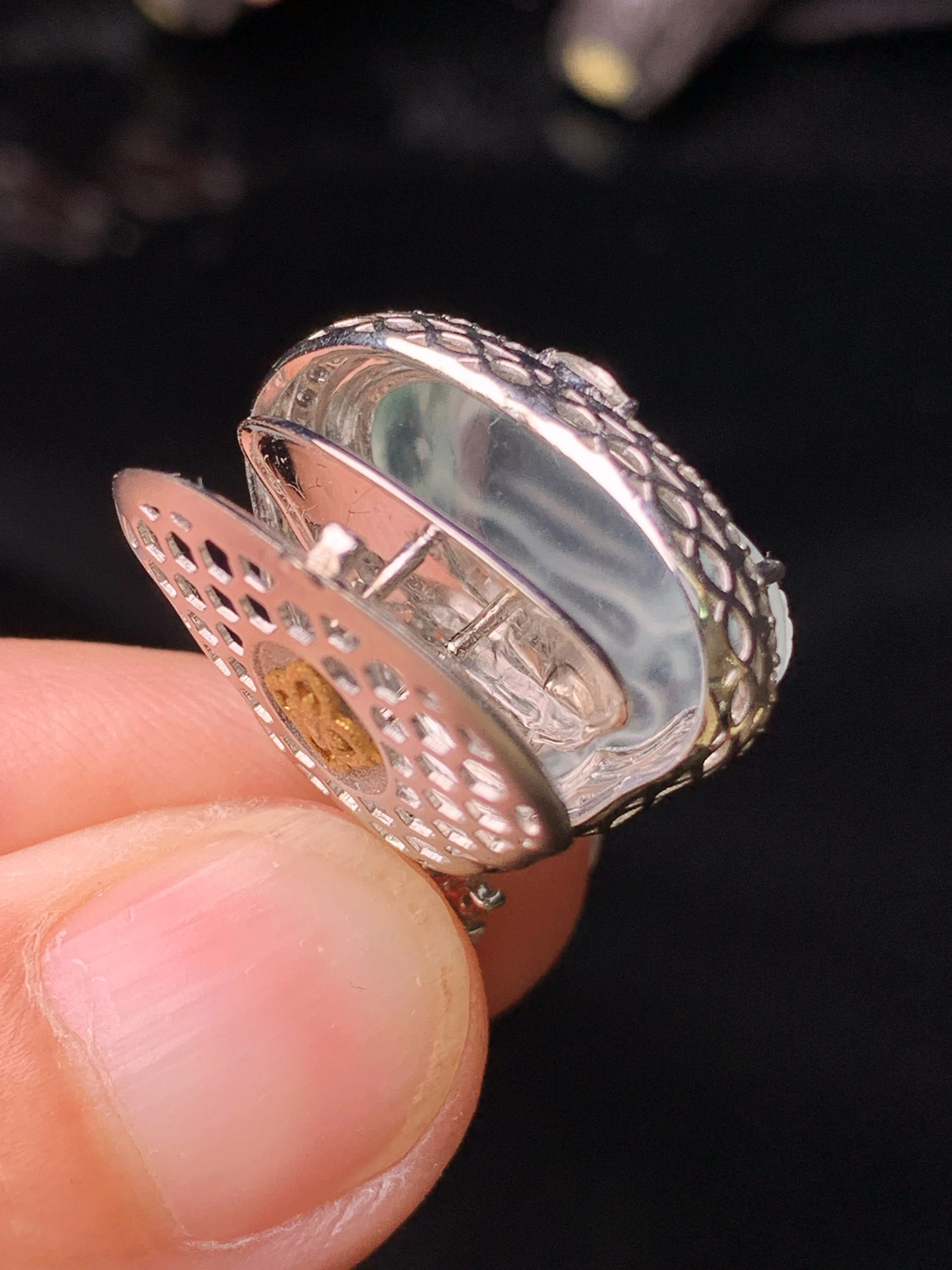 18k金钻镶嵌冰种佛公吊坠 玉质细腻 色泽清新艳丽  整体尺寸23.5*20*9.2