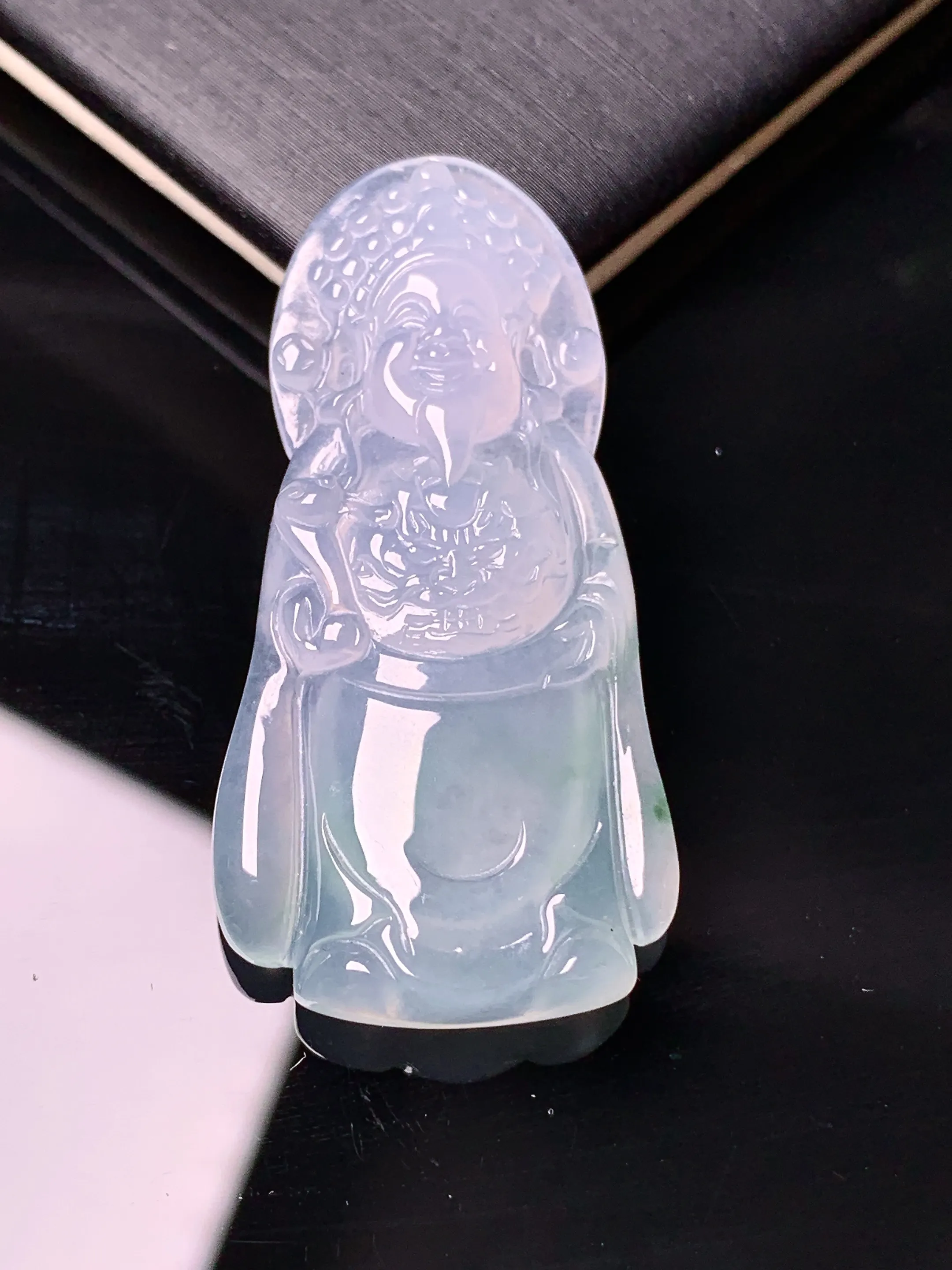 冰种财神吊坠 玉质细腻 色泽清新艳丽 整体尺寸42*20.5*5.5