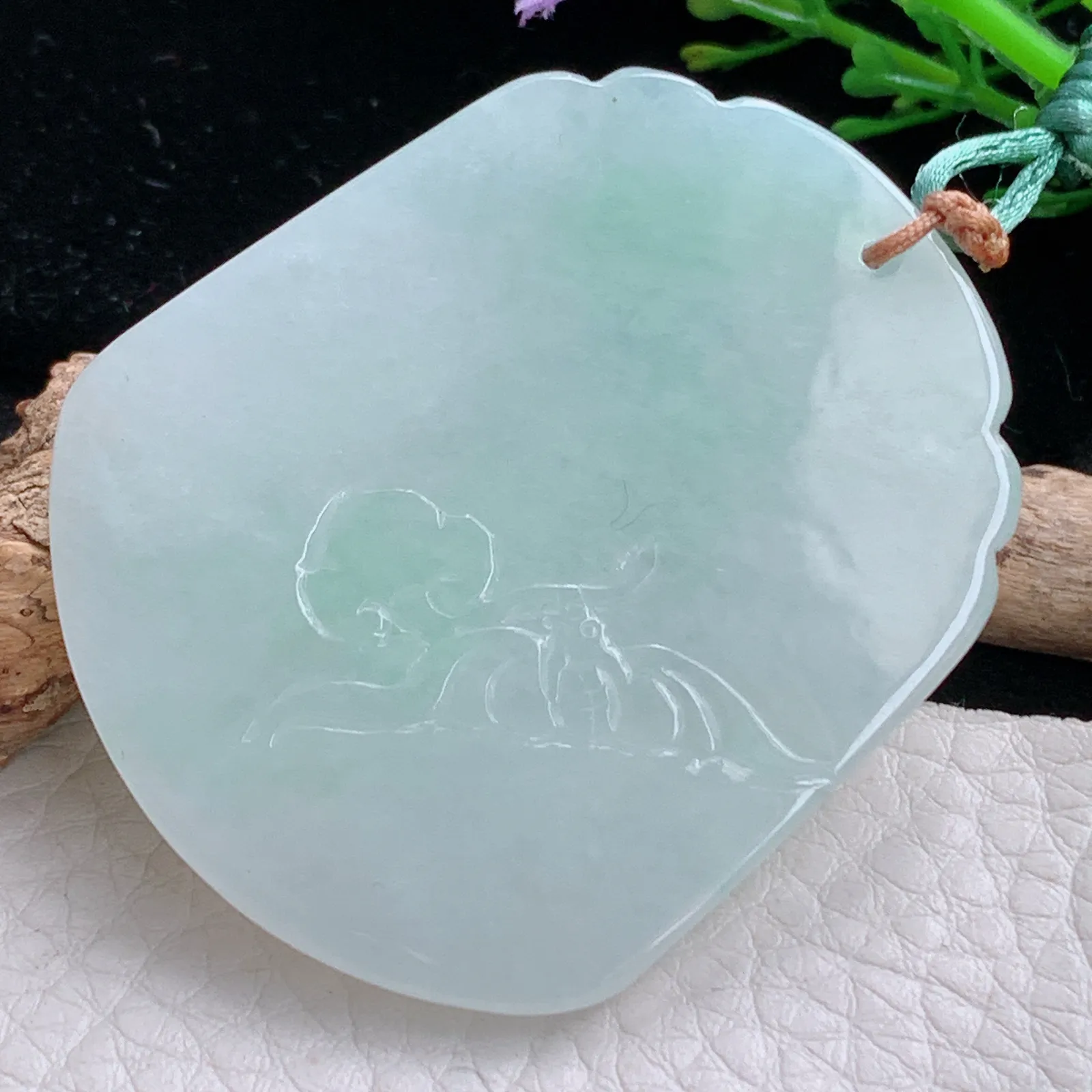 bg自然光50*41.5*6天然缅甸翡翠飘阳绿文殊菩萨玉吊坠 毛衣坠