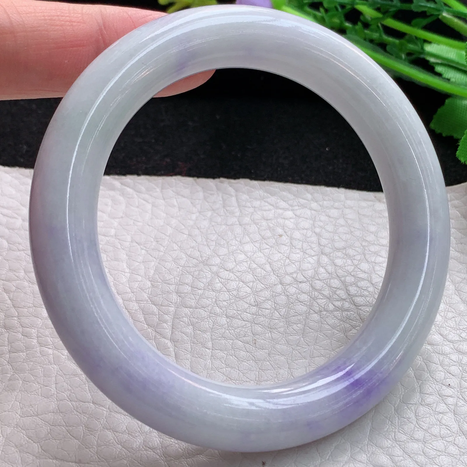 xx自然光57*11.8*11.3美人镯 缅甸翡翠a货玉手镯飘紫圆条玉手环