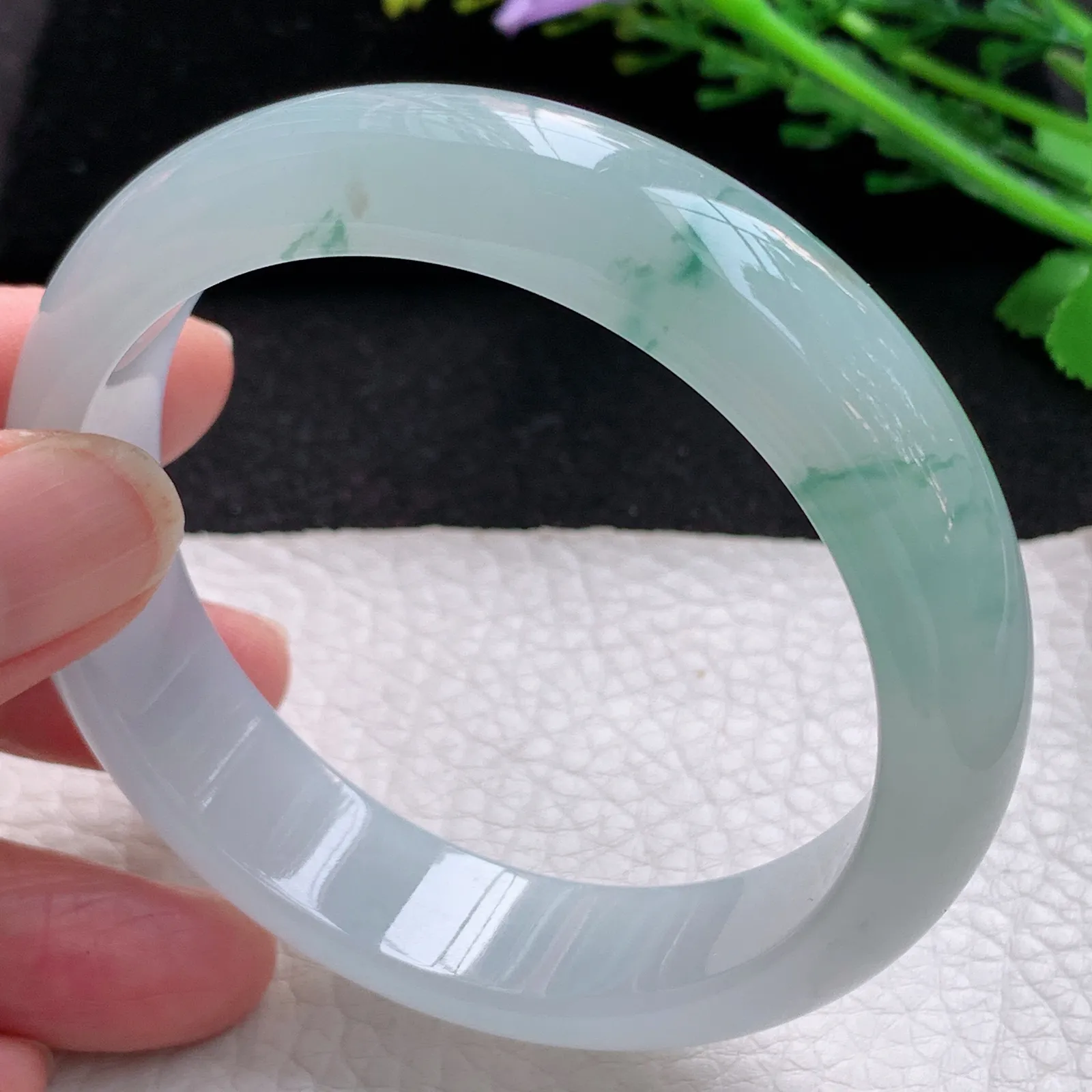 nr自然光58.5*15*8轮胎镯 缅甸翡翠a货玉手镯冰飘花宽边玉手环