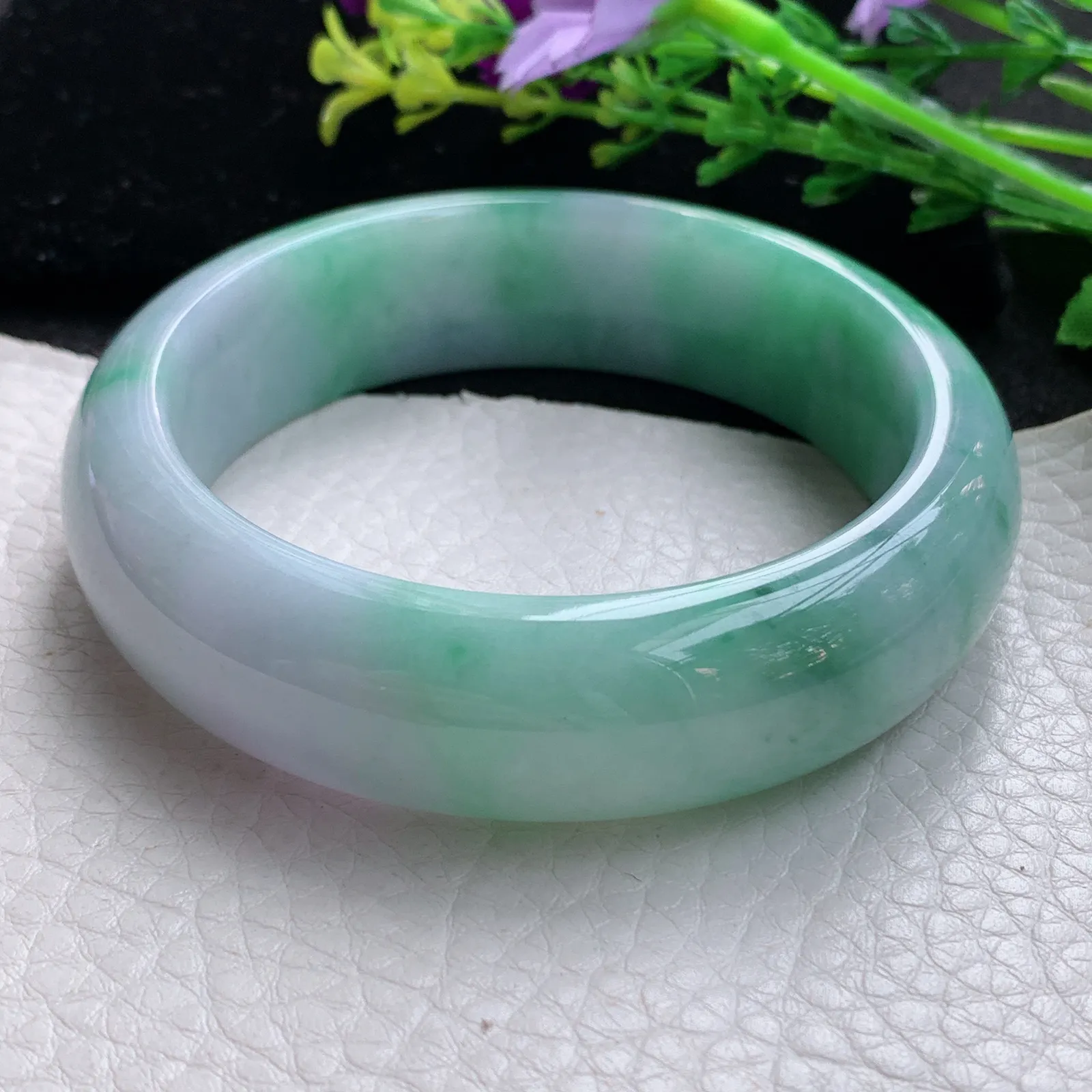 yh自然光58.5*17.3*9轮胎镯 缅甸翡翠a货玉手镯飘绿厚装宽边玉手环