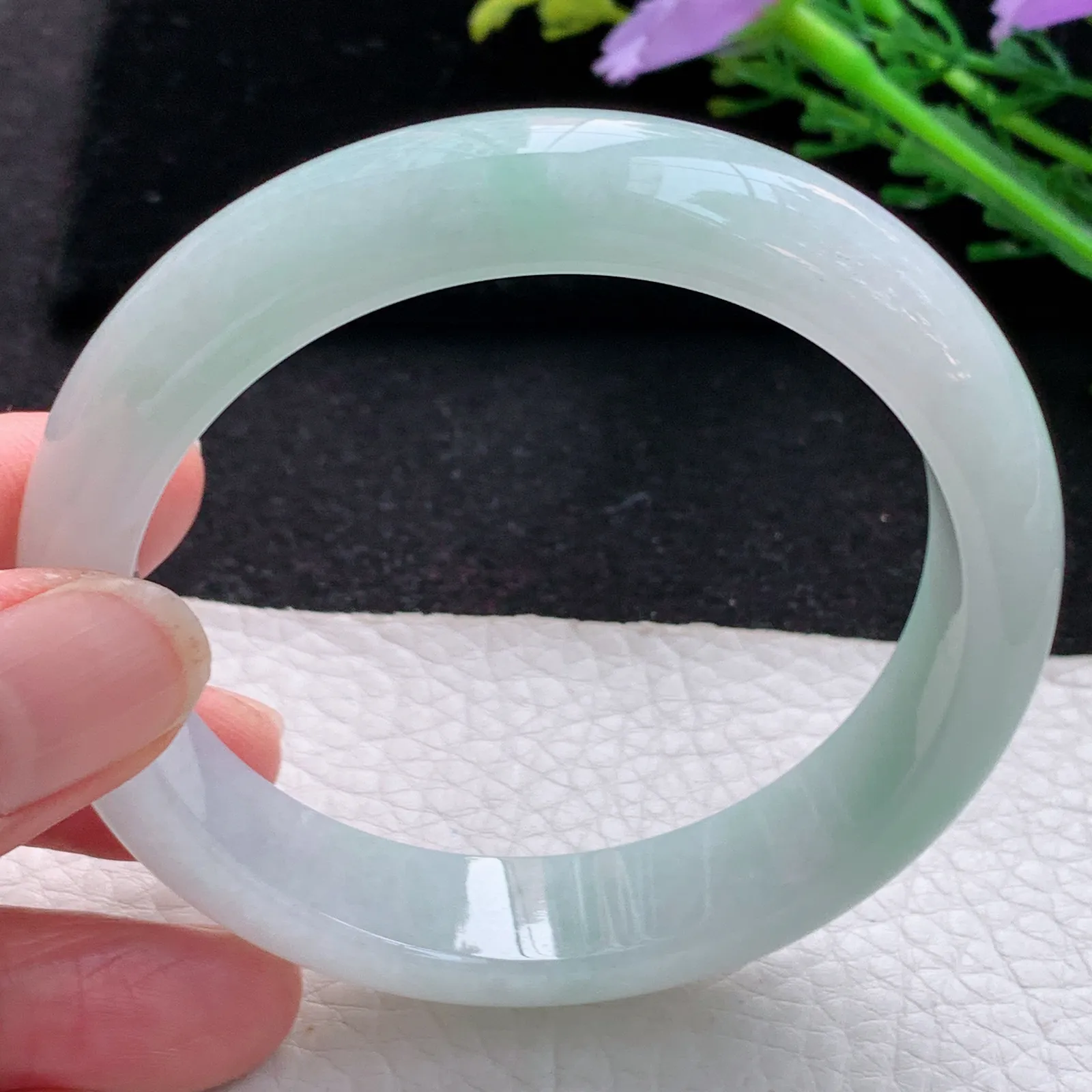 nr自然光57.5*13.3*8平安镯 缅甸翡翠a货玉手镯清新宽边玉手环