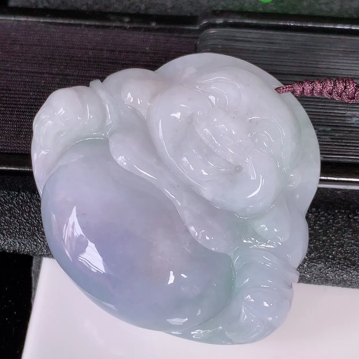 自然光实拍，大件厚装紫罗兰翡翠佛公吊坠，笑口常开，佛公在心中，一生平安幸福， 佛公翠色迷人，佩戴佳品！#41.29