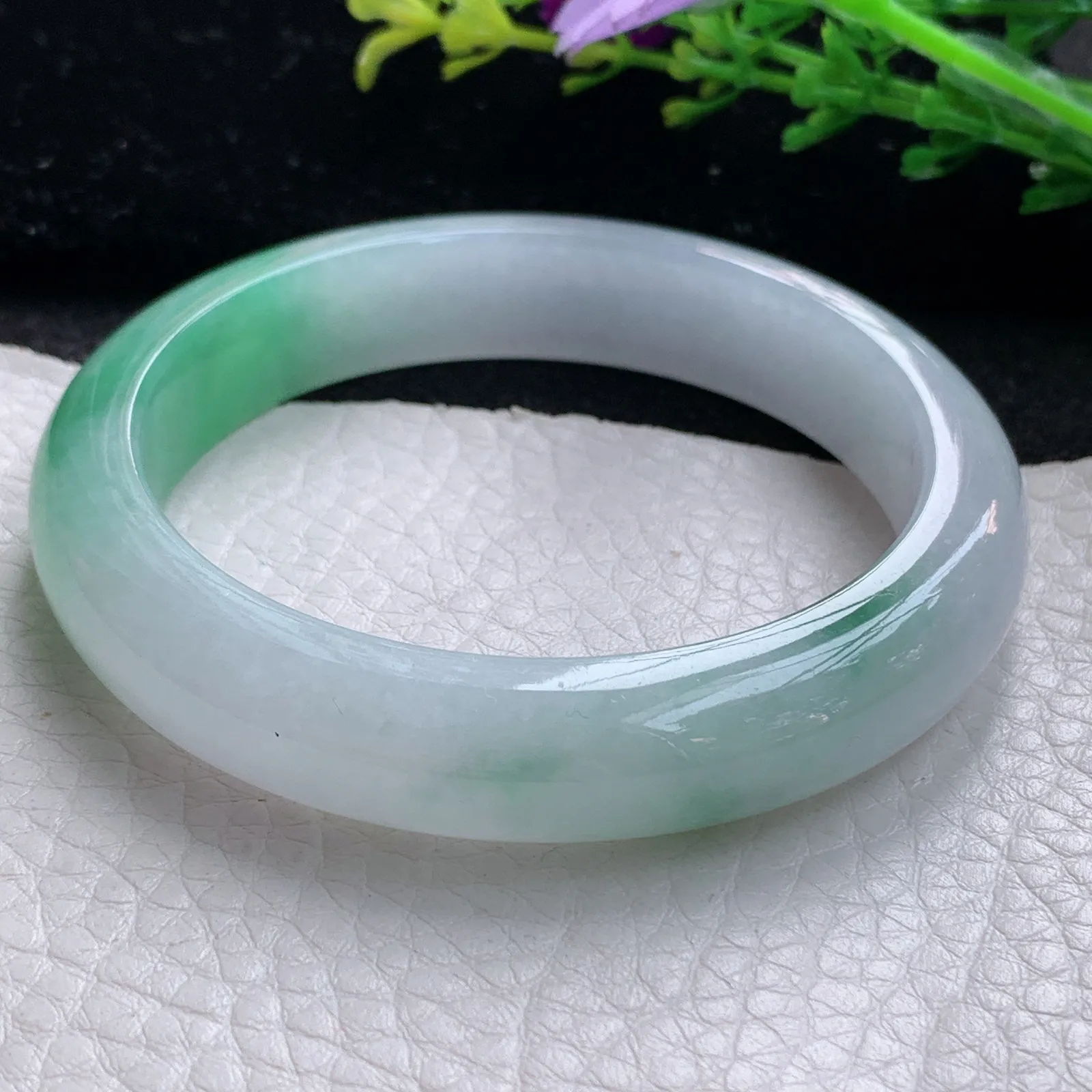 yh自然光55.5*12*8平安镯 缅甸翡翠a货玉手镯冰绿宽边玉手环