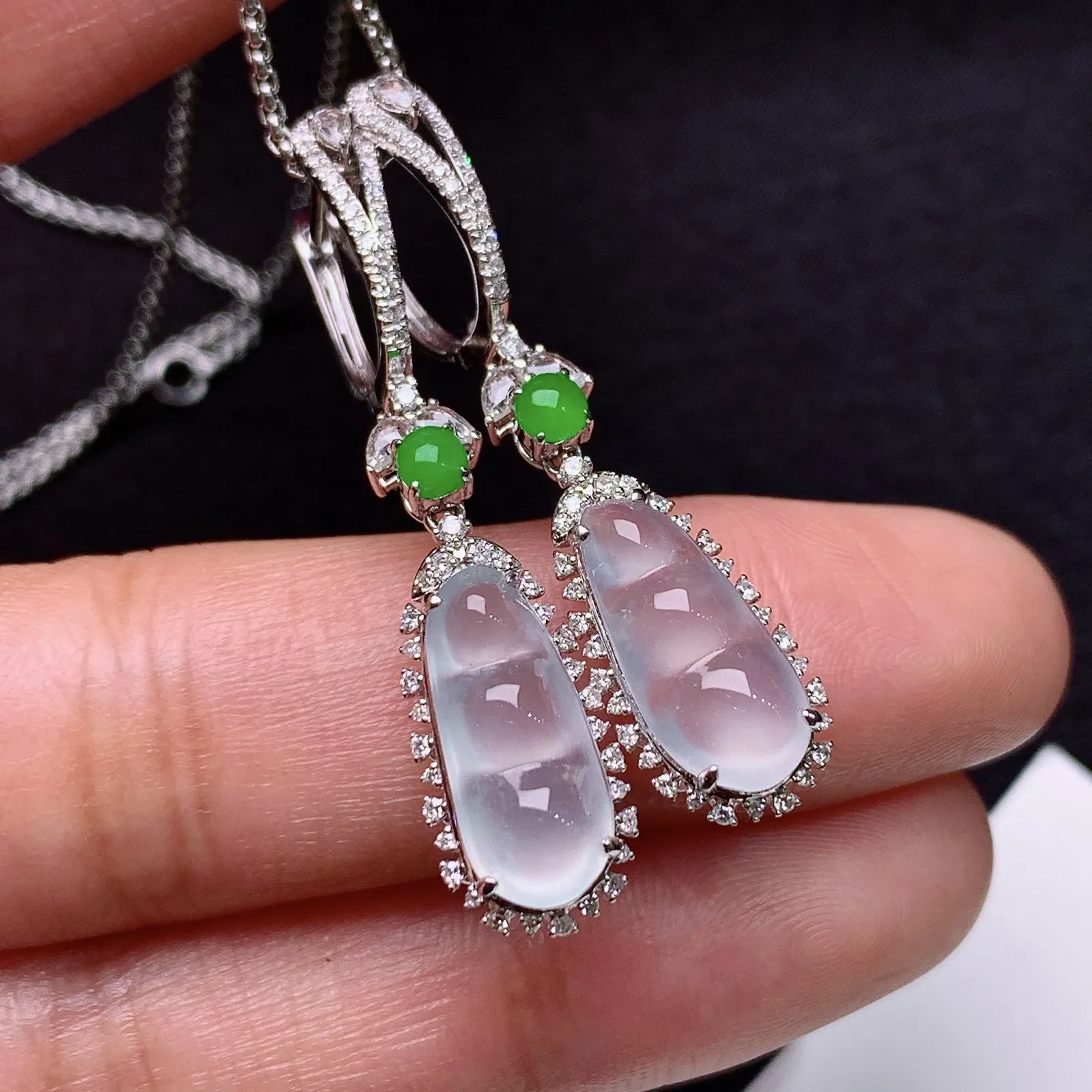 冰种福豆耳坠，18k金镶嵌，款式精美，冰润细腻，种水足，Cj 尺寸13.1*5.6*2.3