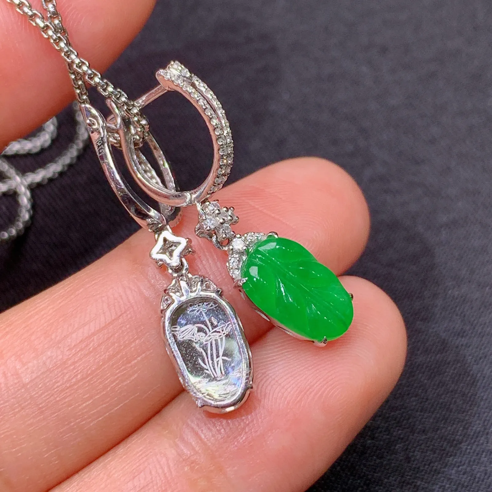 阳绿树叶耳坠，18k金镶嵌，简约时尚，冰润色阳，种水足 尺寸9.3*6*2