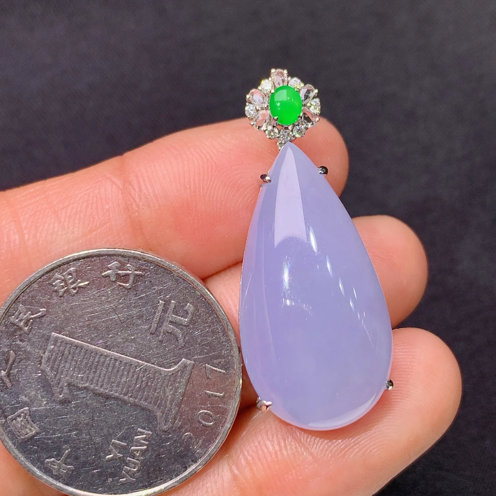 紫罗兰水滴吊坠，18k金镶嵌，温润细腻，颜色浓郁 Cj 尺寸33.9*14*8.6