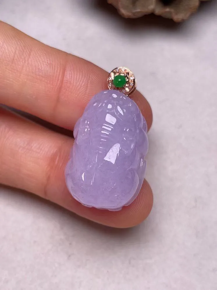 冰糯种紫罗兰貔貅吊坠、真金真钻镶嵌，种水好，玉质细腻 .裸石尺寸 22.9*16.5