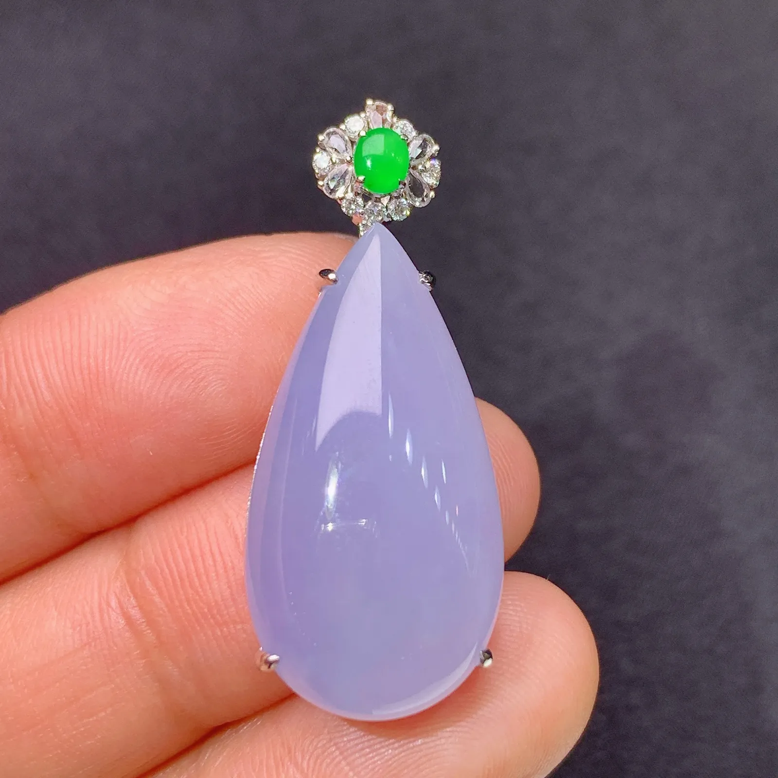 紫罗兰水滴吊坠，18k金镶嵌，温润细腻，颜色浓郁 Cj 尺寸33.9*14*8.6