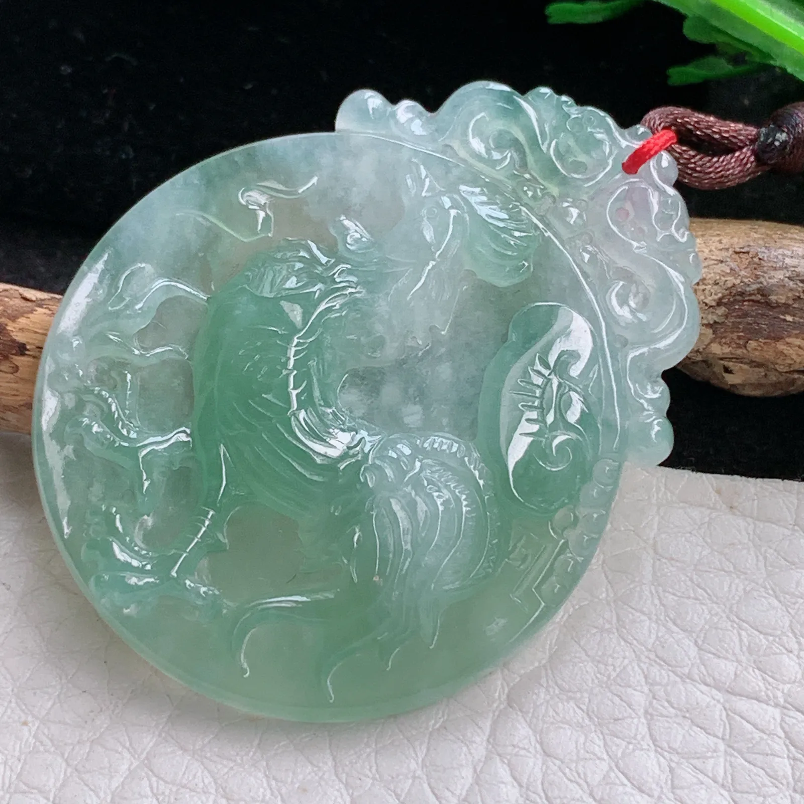 bg自然光48.5*38.9*5.7天然缅甸翡翠冰晴金鸡独立 生肖鸡玉吊坠 毛衣坠