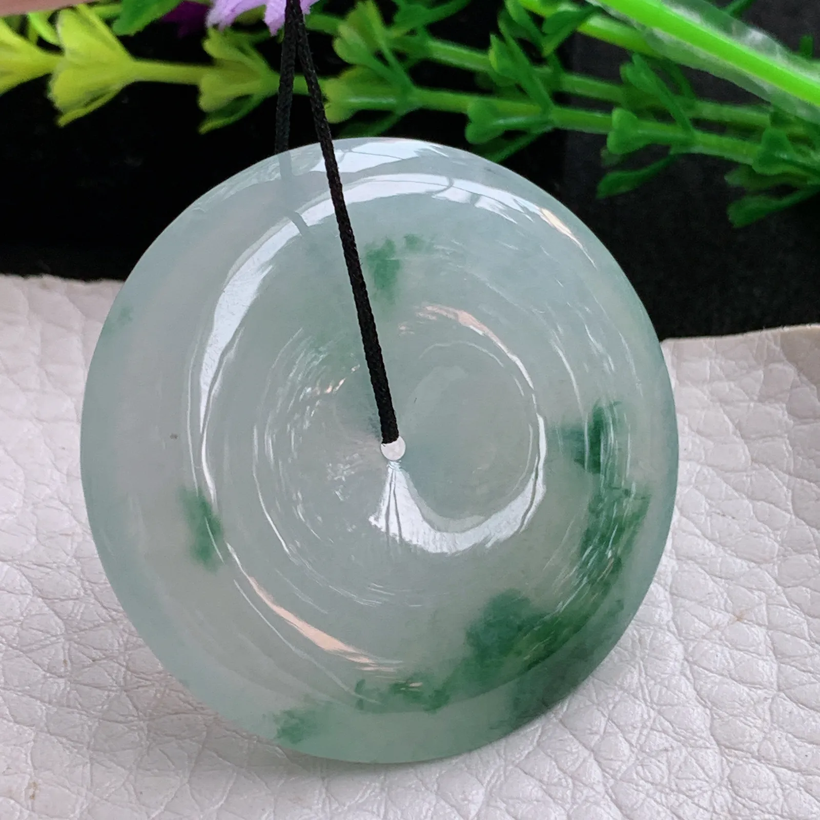 gp自然光39.8*6.5天然缅甸翡翠冰胶饱满飘花大平安扣 玉扣玉吊坠