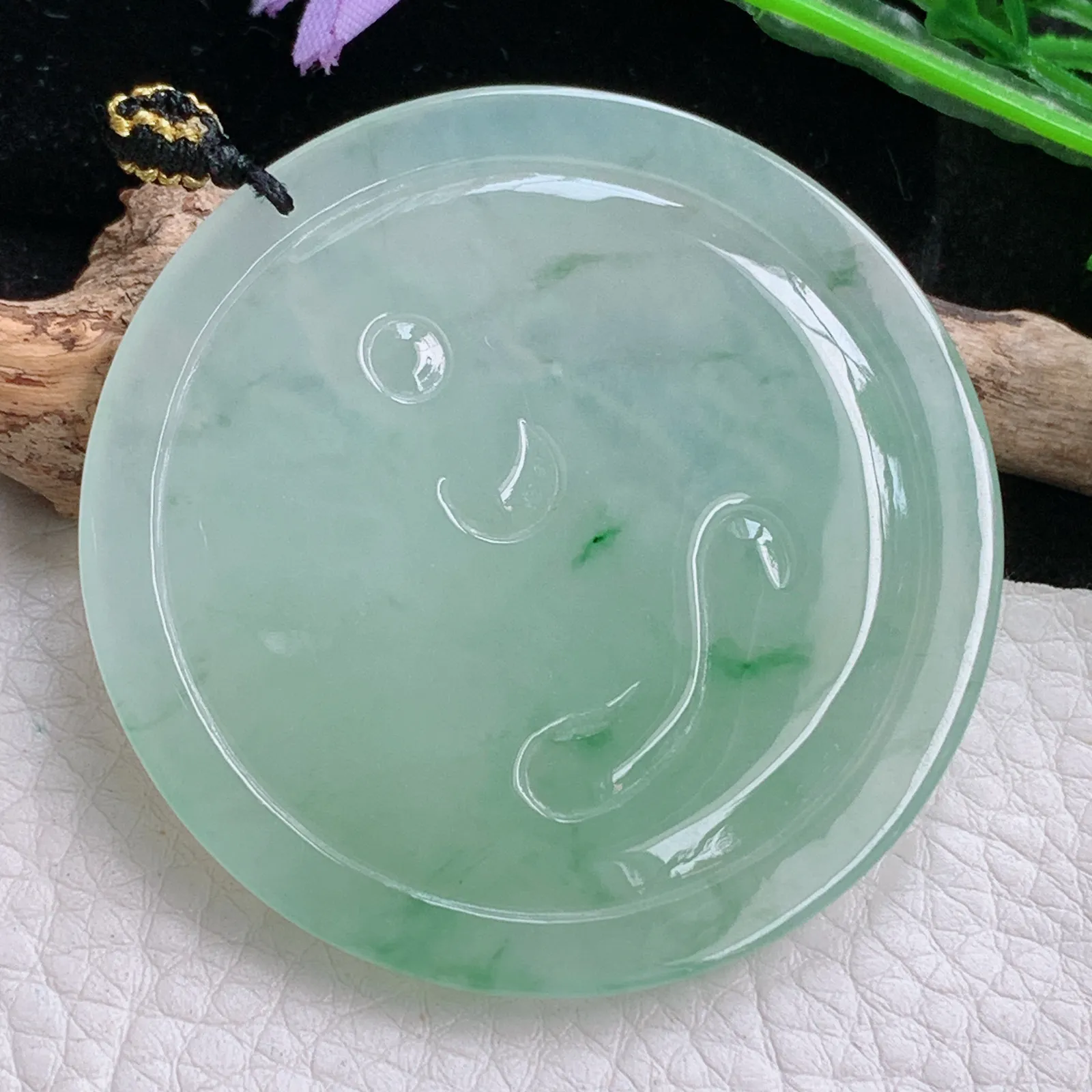 kh自然光53.5*5.5天然缅甸翡翠冰晴文殊菩萨圆牌玉吊坠 毛衣坠