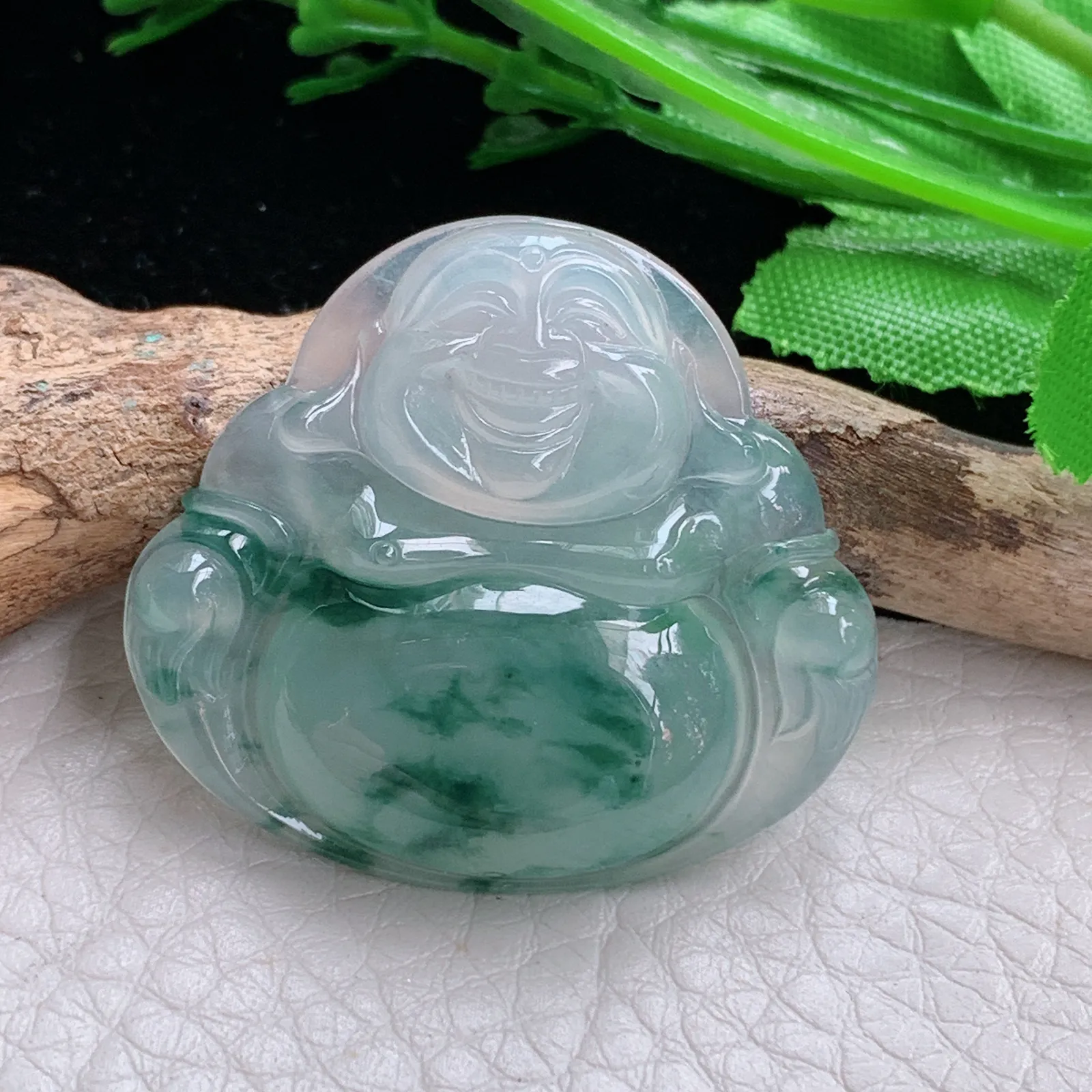 gp自然光31.6*35.2*6天然缅甸翡翠冰胶饱满飘花佛公 弥勒佛玉吊坠