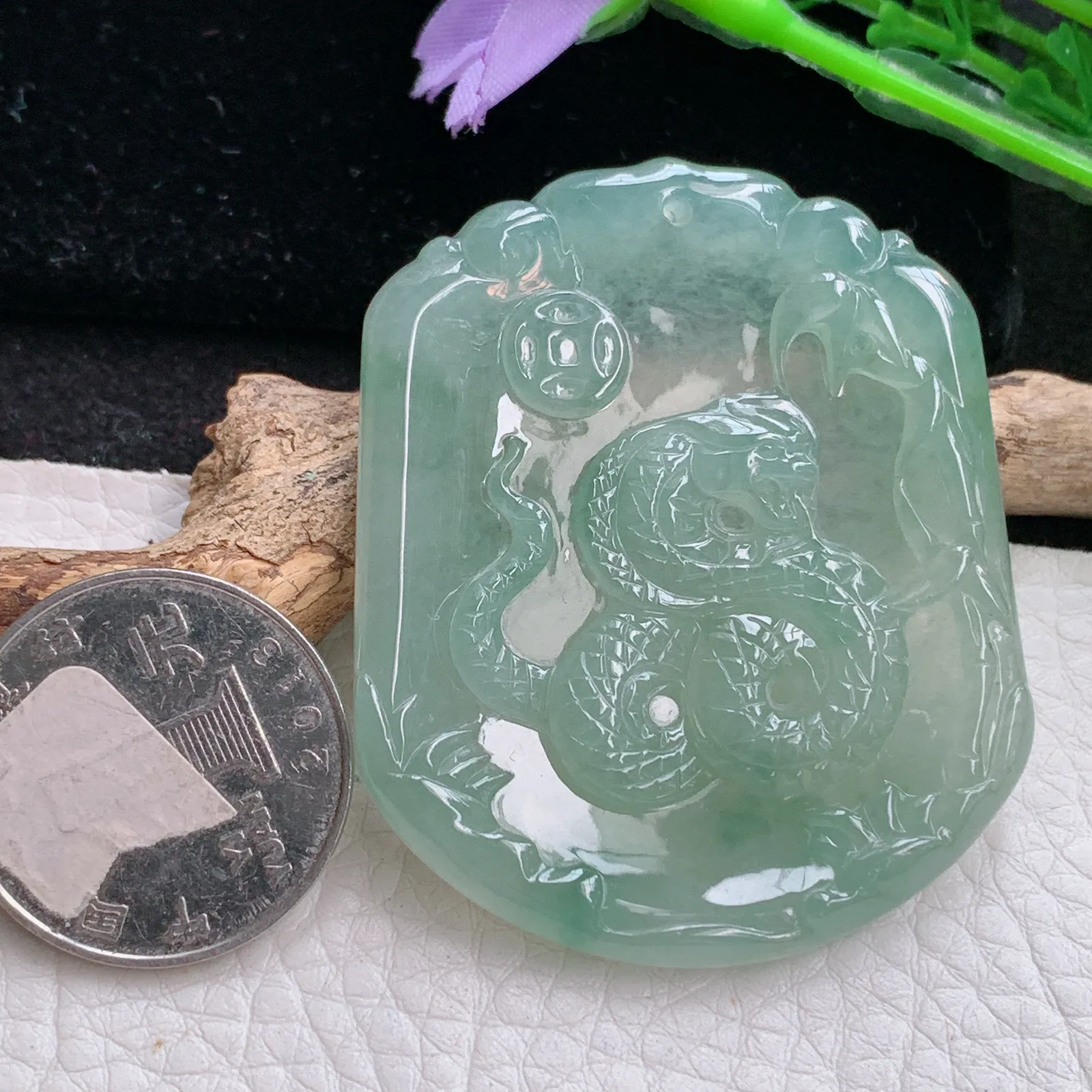 kh自然光52.5*43.5*4.6天然缅甸翡翠冰晴生肖蛇 腰缠万贯玉吊坠 毛衣坠