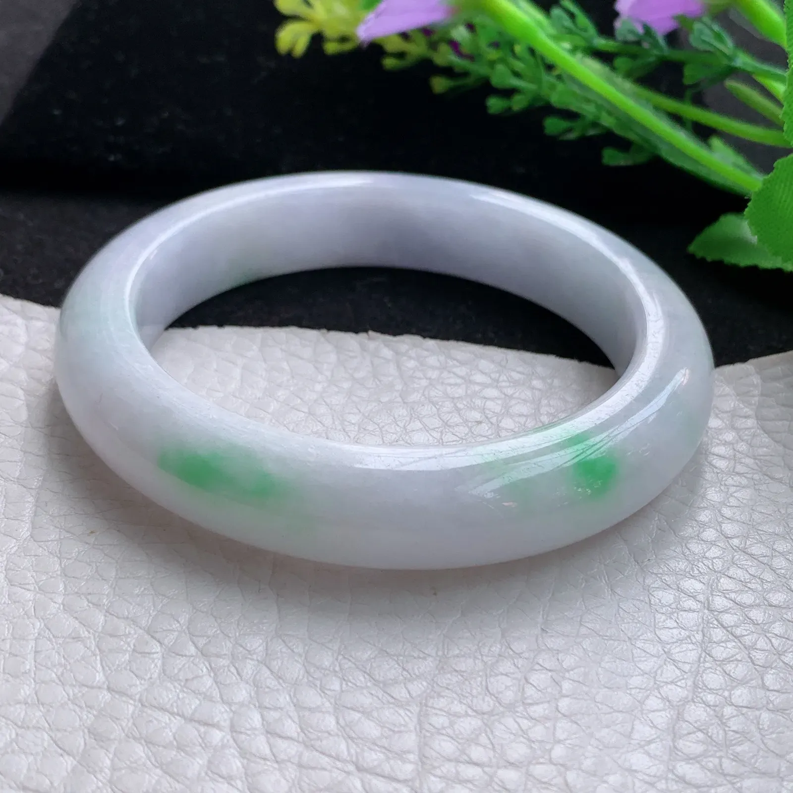 yh自然光59*12.8*9.8平安镯 缅甸翡翠a货玉手镯白底青宽边玉手环