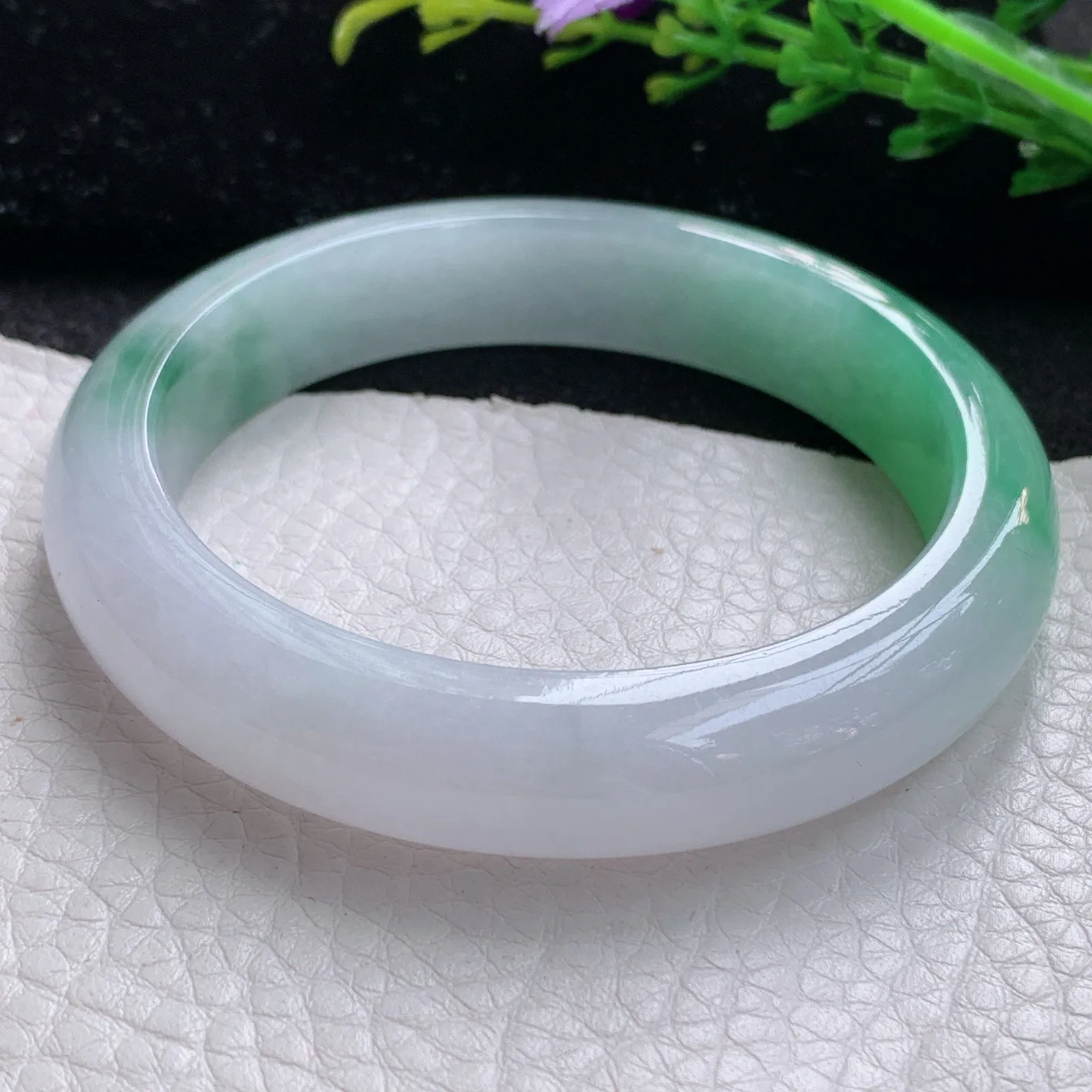 yh自然光55.5*12*8平安镯 缅甸翡翠a货玉手镯冰绿宽边玉手环