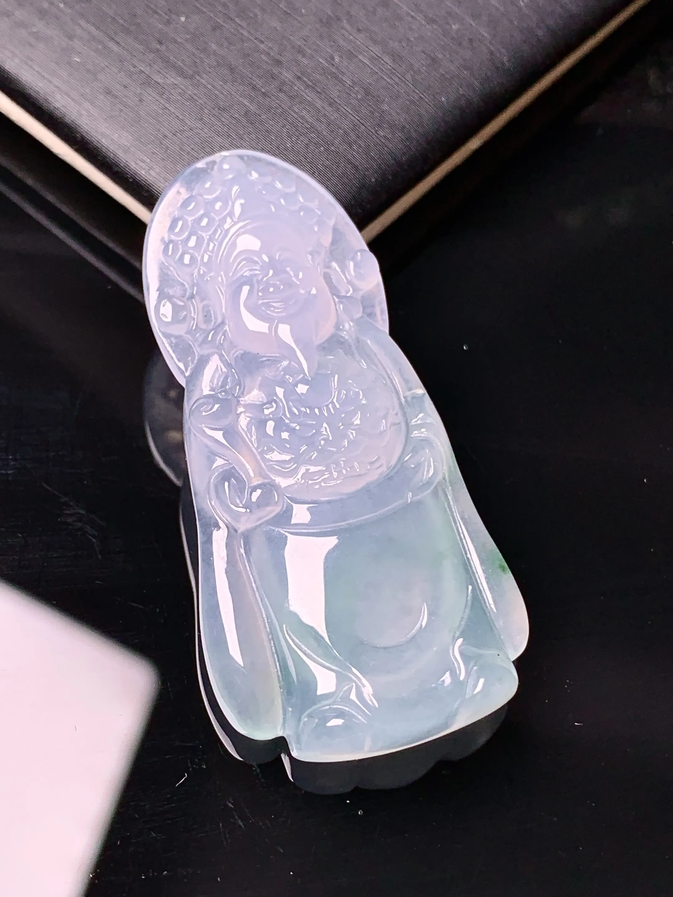 冰种财神吊坠 玉质细腻 色泽清新艳丽 整体尺寸42*20.5*5.5