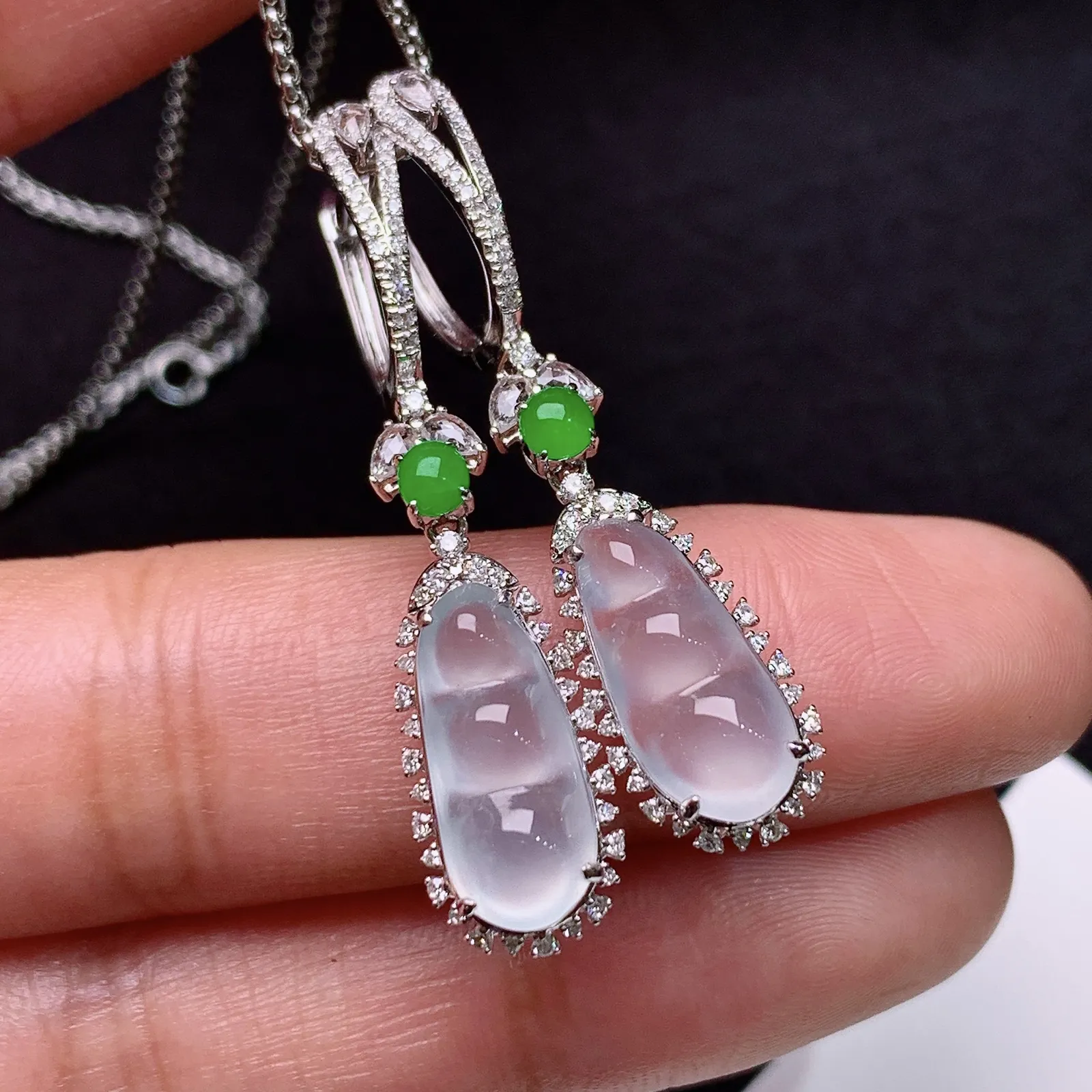 冰种福豆耳坠，18k金镶嵌，款式精美，冰润细腻，种水足，Cj 尺寸13.1*5.6*2.3