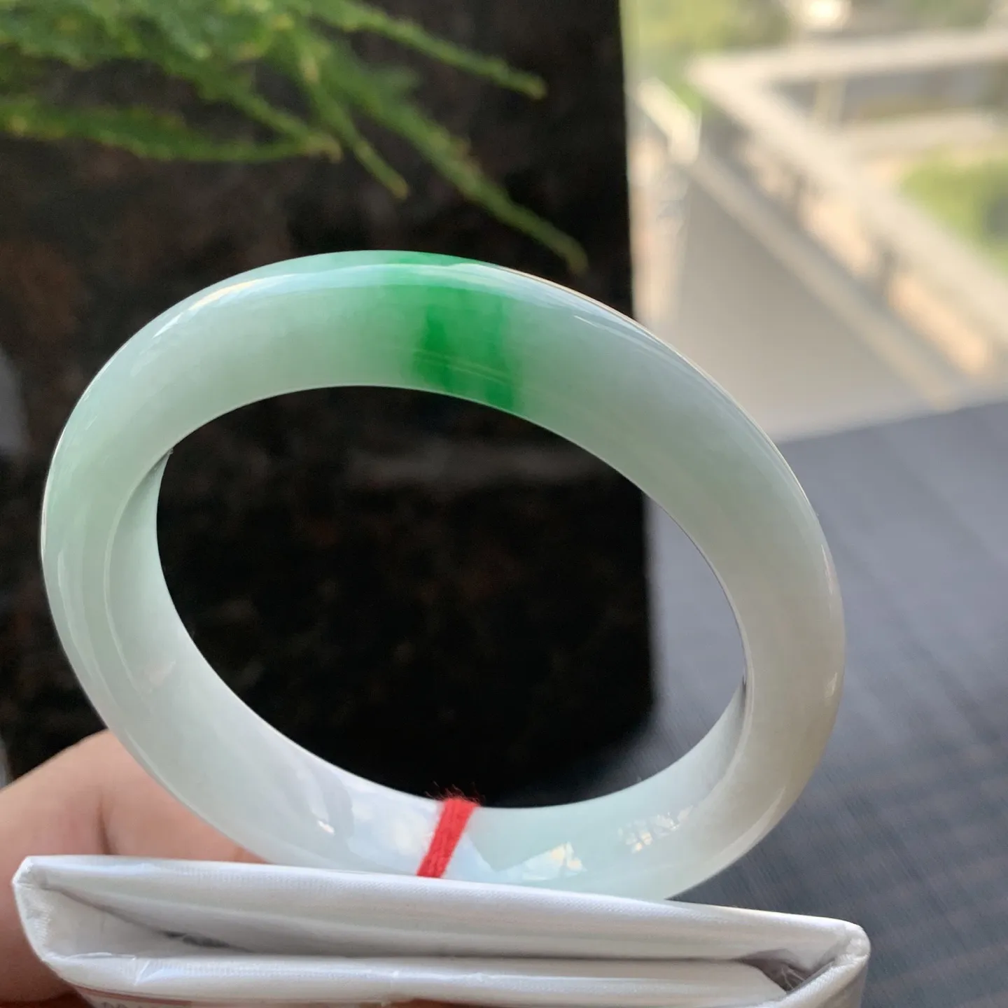 正圈冰糯阳绿 一丝细线 尺寸:52.7/11.1/7.7 色好