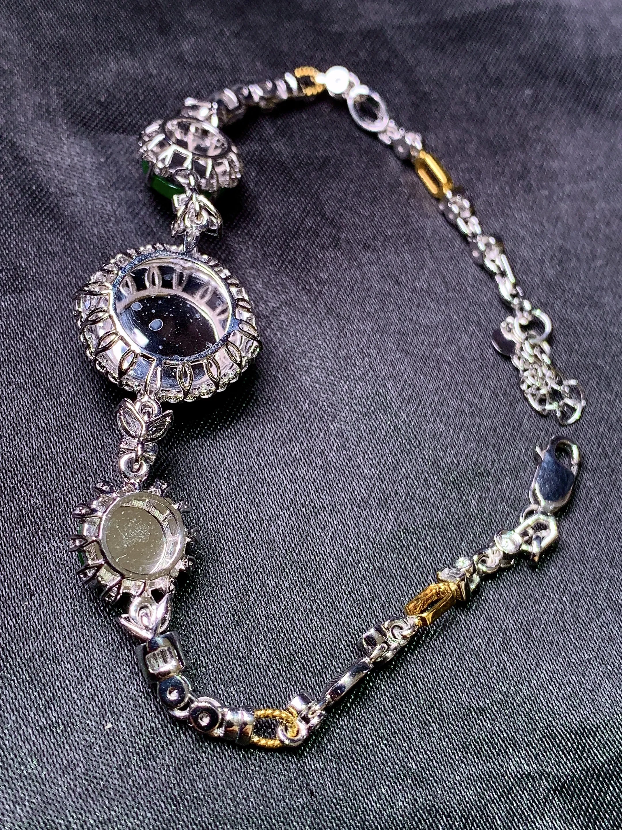 18k金钻镶嵌满绿平安扣手链 玉质细腻 色泽清新艳丽 裸石尺寸12*3