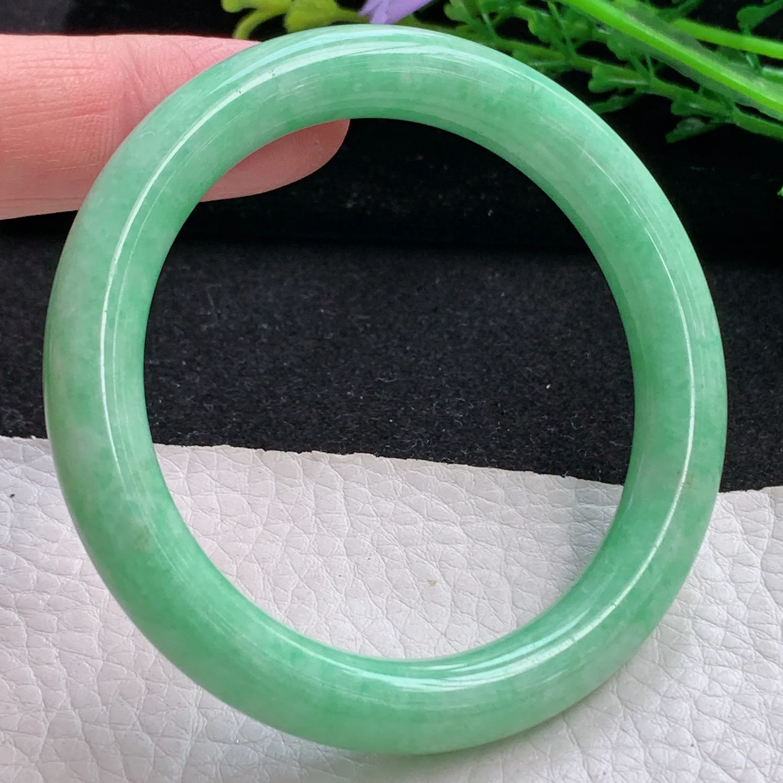 n小圈口52*9.5*8.6美人镯 缅甸翡翠a货玉手镯果绿秀气圆条玉手环