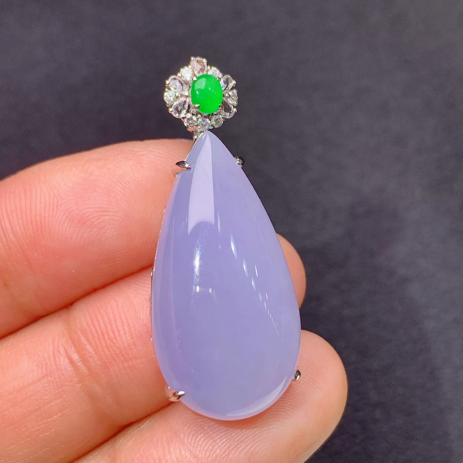 紫罗兰水滴吊坠，18k金镶嵌，温润细腻，颜色浓郁 Cj 尺寸33.9*14*8.6