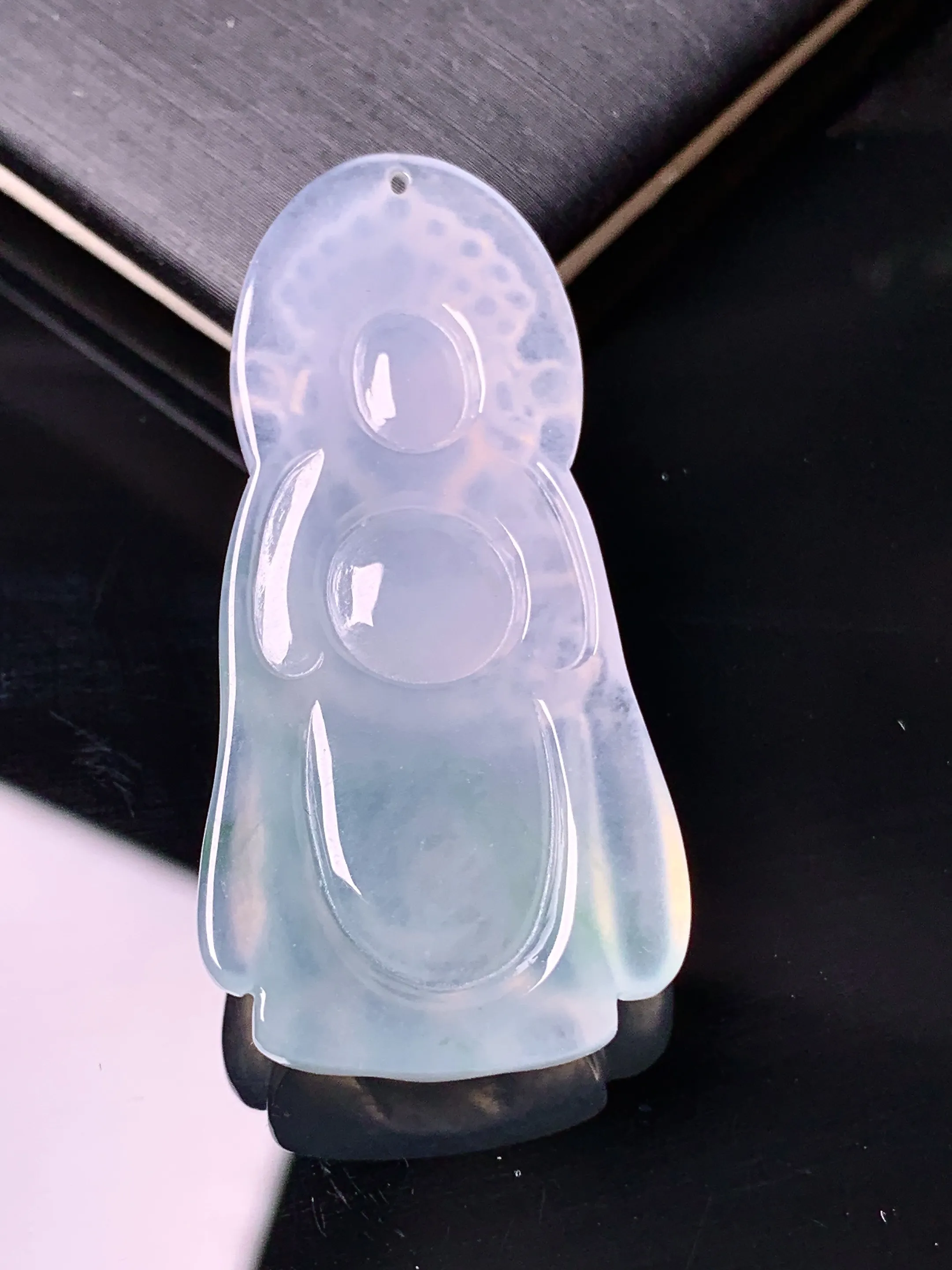 冰种财神吊坠 玉质细腻 色泽清新艳丽 整体尺寸42*20.5*5.5