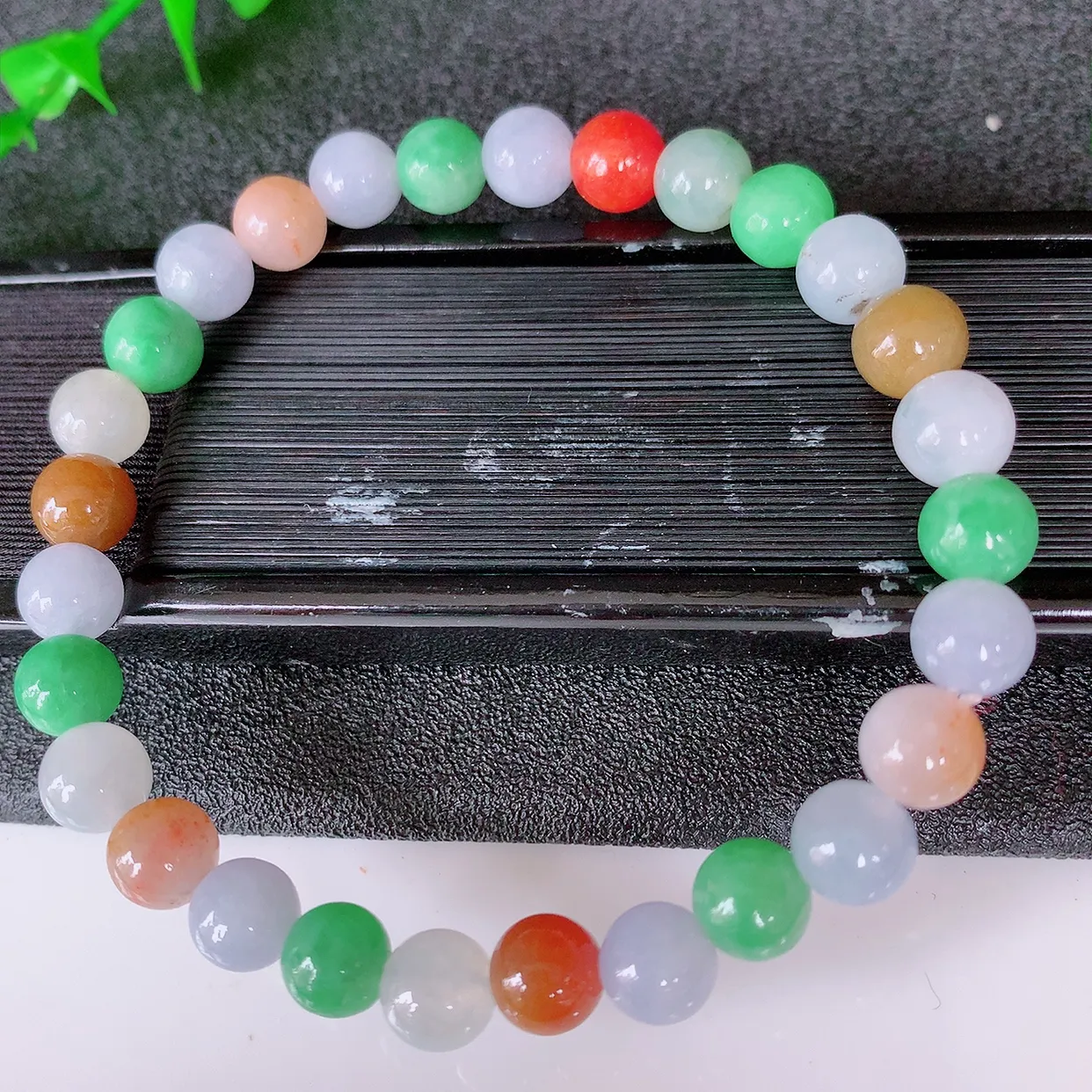 自然光实拍，冰润多宝翡翠手链，多彩翡翠手串，颜色丰富，料子细腻，高档大气，自戴送礼佳品！#46.29取一尺寸6.8mm