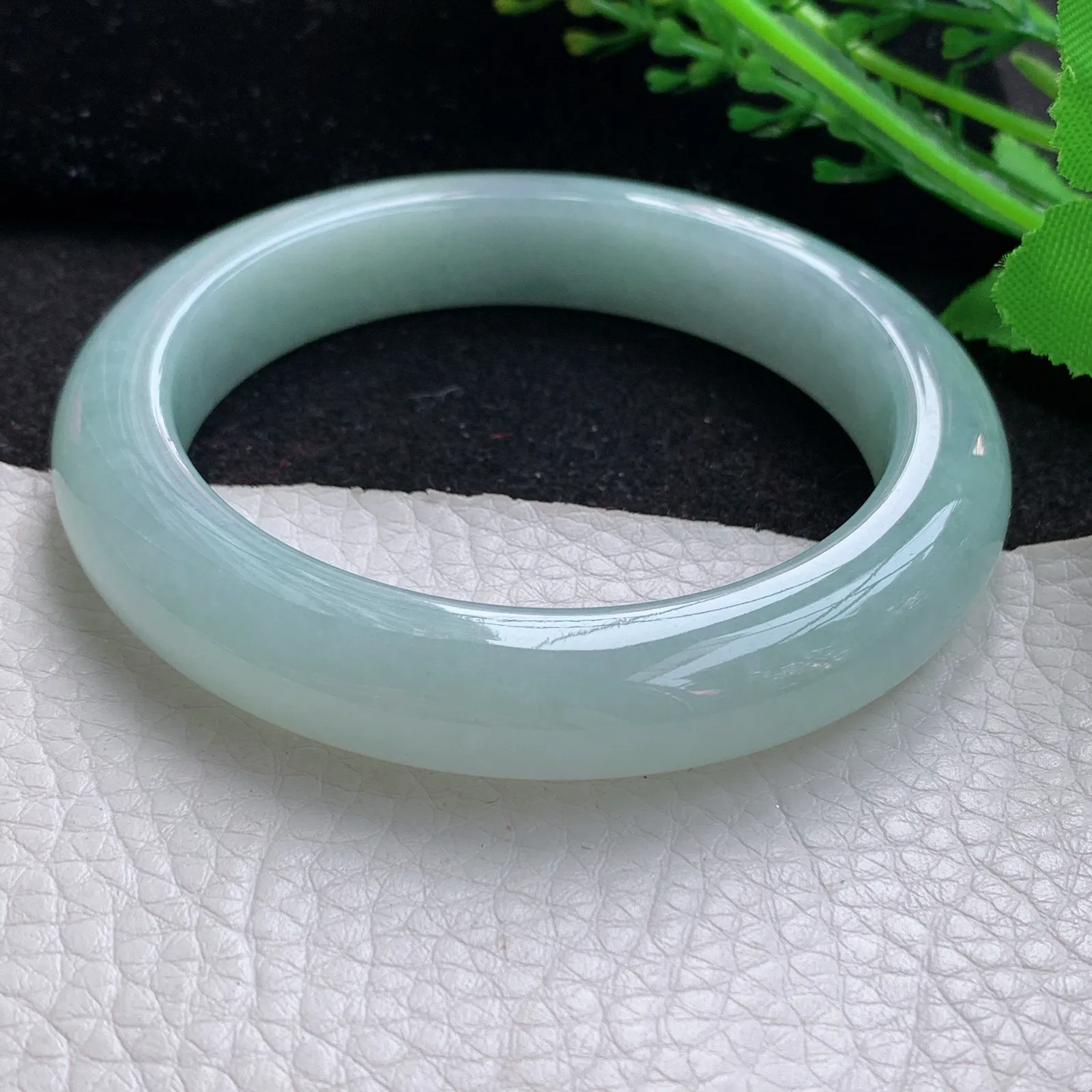 nr自然光57.5*11.5*18平安镯 缅甸翡翠a货玉手镯甜绿宽边玉手环