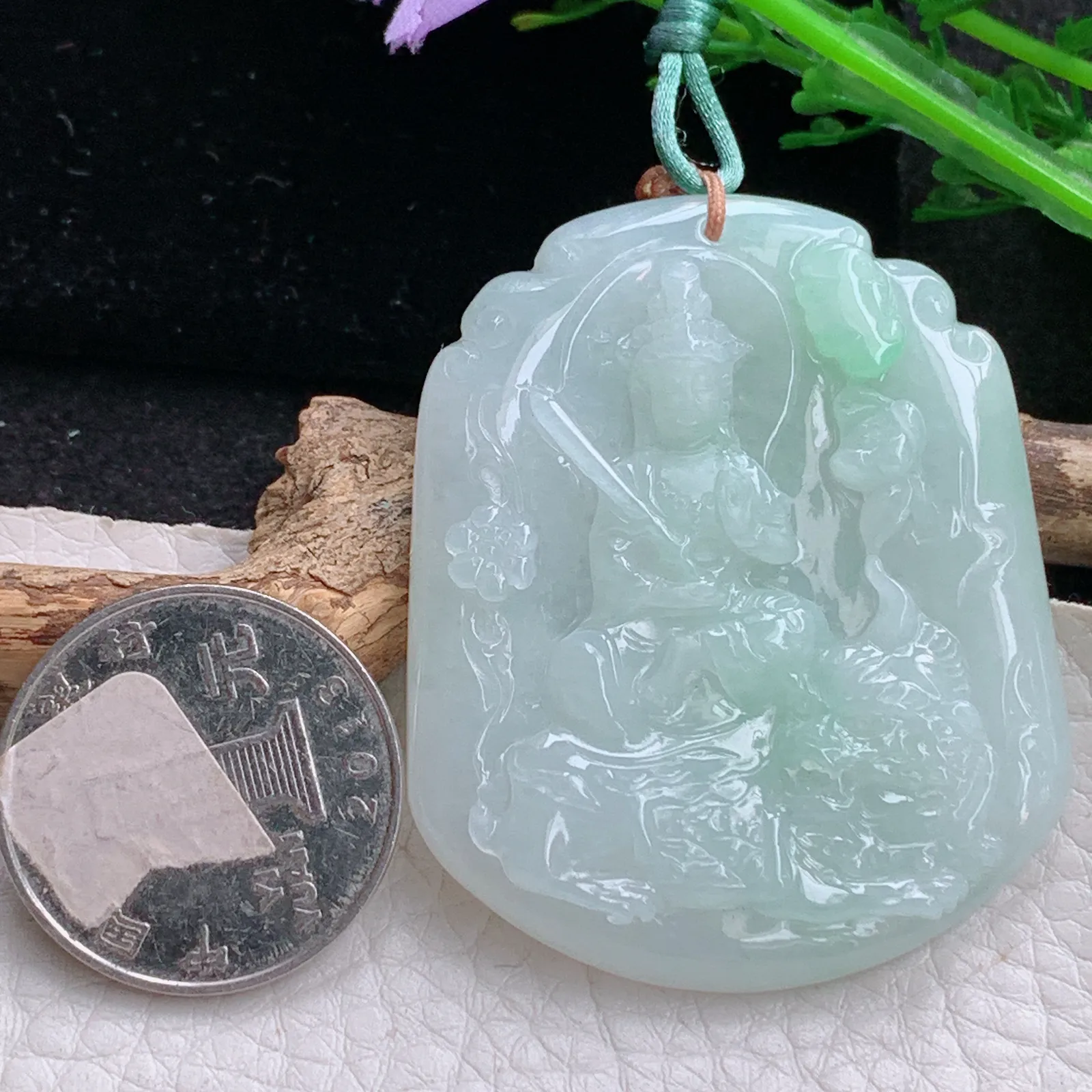 bg自然光50*41.5*6天然缅甸翡翠飘阳绿文殊菩萨玉吊坠 毛衣坠