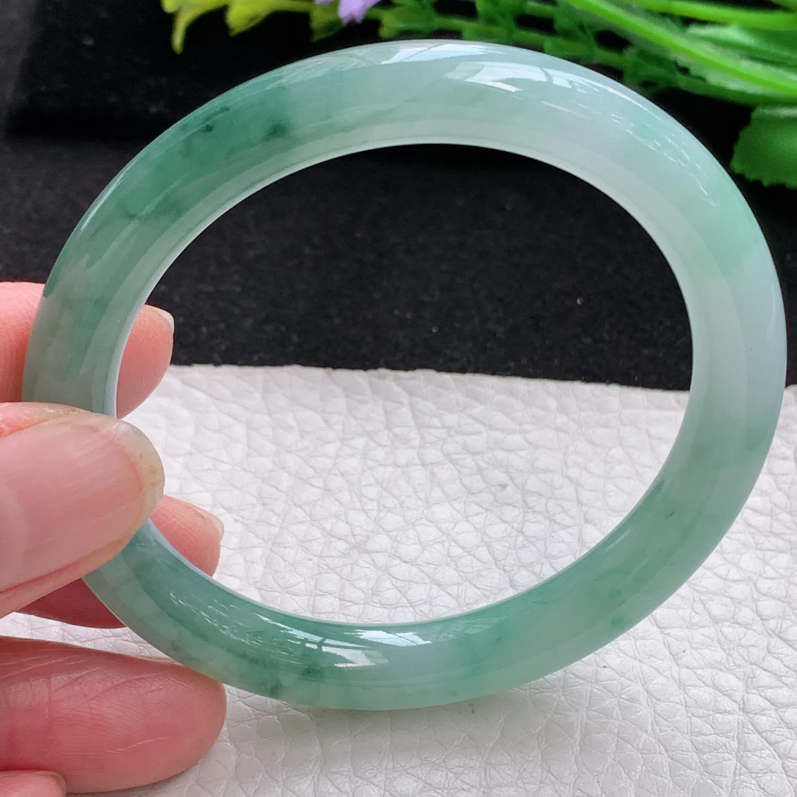 xo自然光53.8*8.5*8.3美人镯 缅甸翡翠a货玉手镯冰胶秀美圆条玉手环 叮当