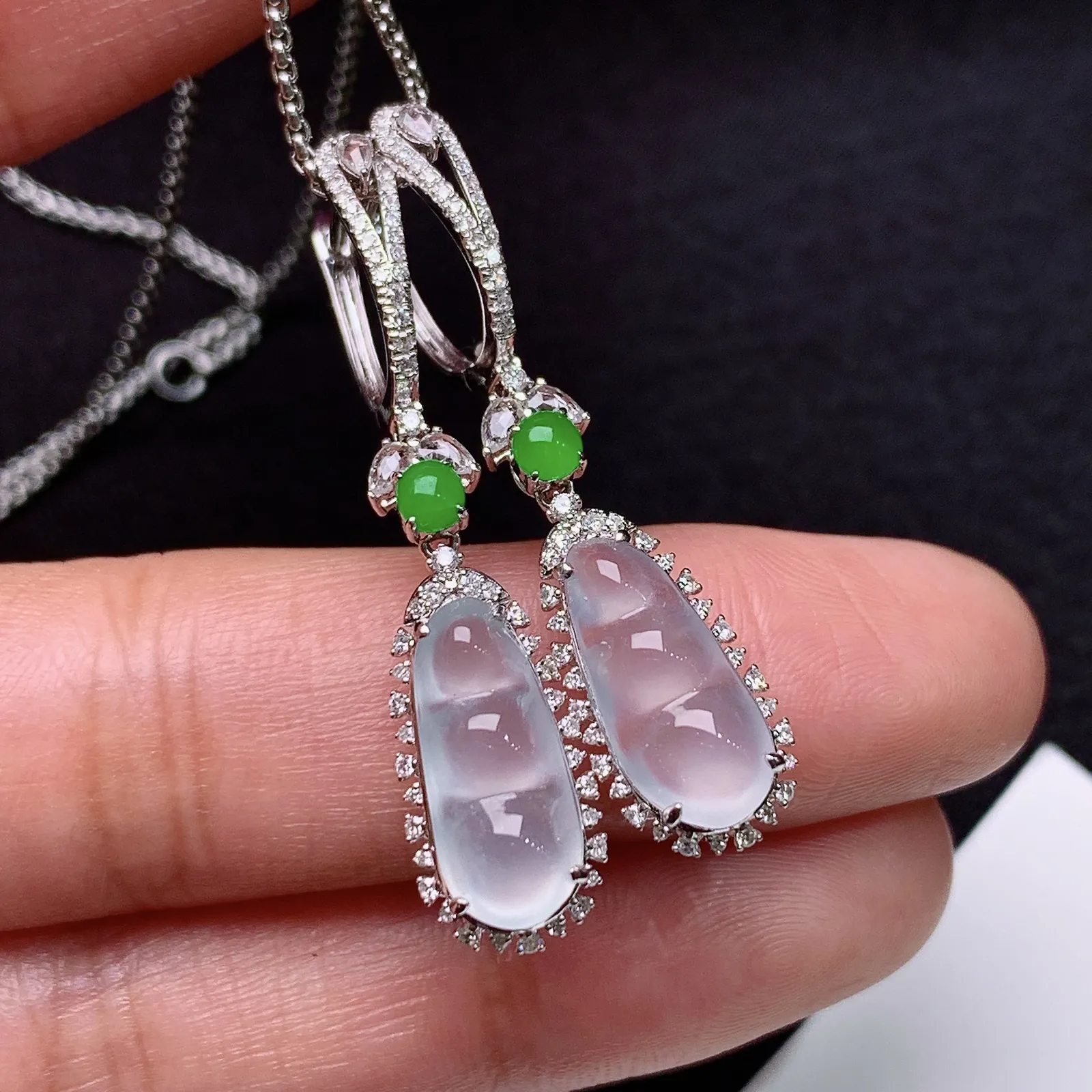 冰种福豆耳坠，18k金镶嵌，款式精美，冰润细腻，种水足，Cj 尺寸13.1*5.6*2.3