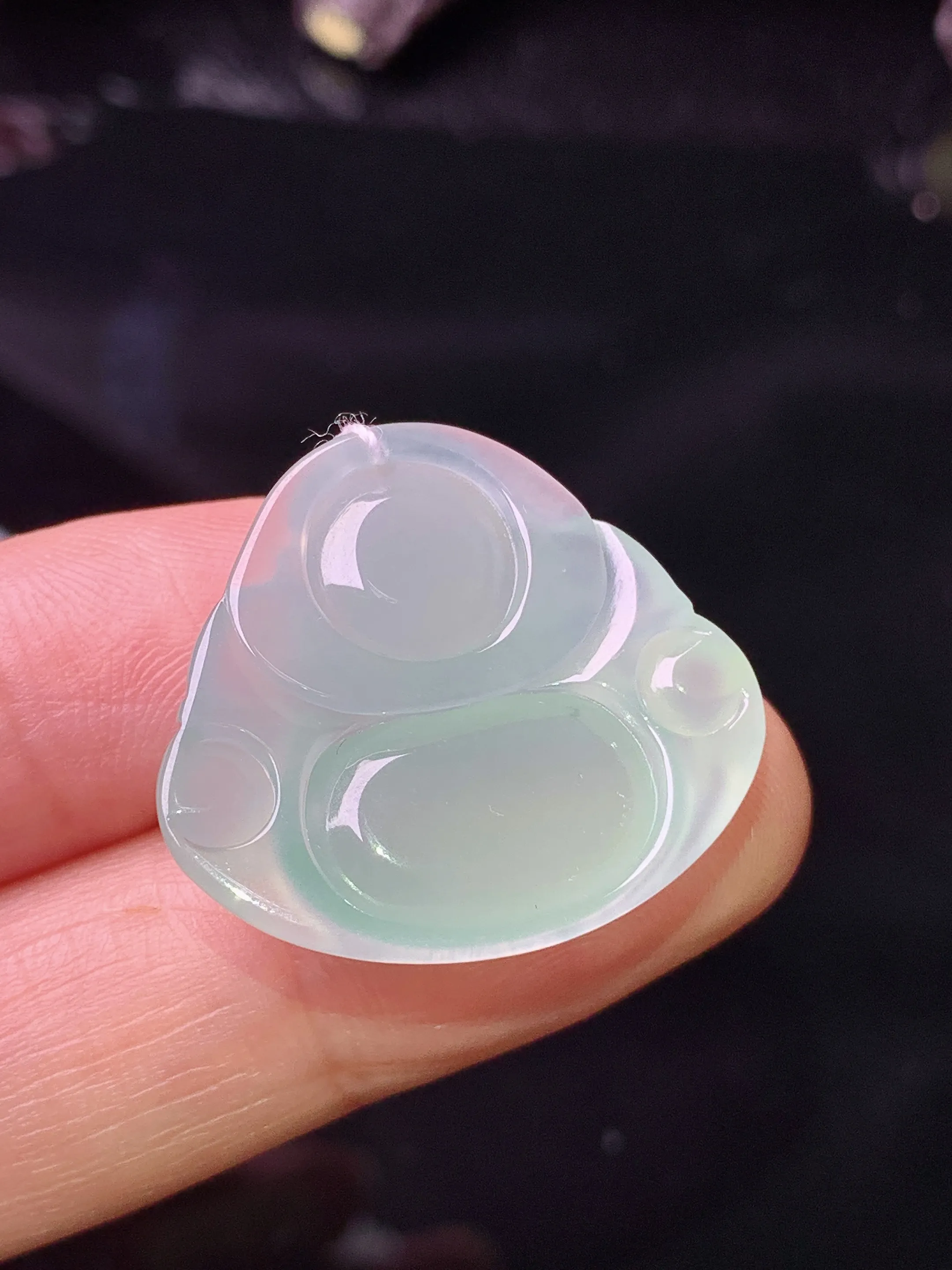 冰种浅绿佛公吊坠 玉质细腻 色泽清新艳丽  整体尺寸23*25*6