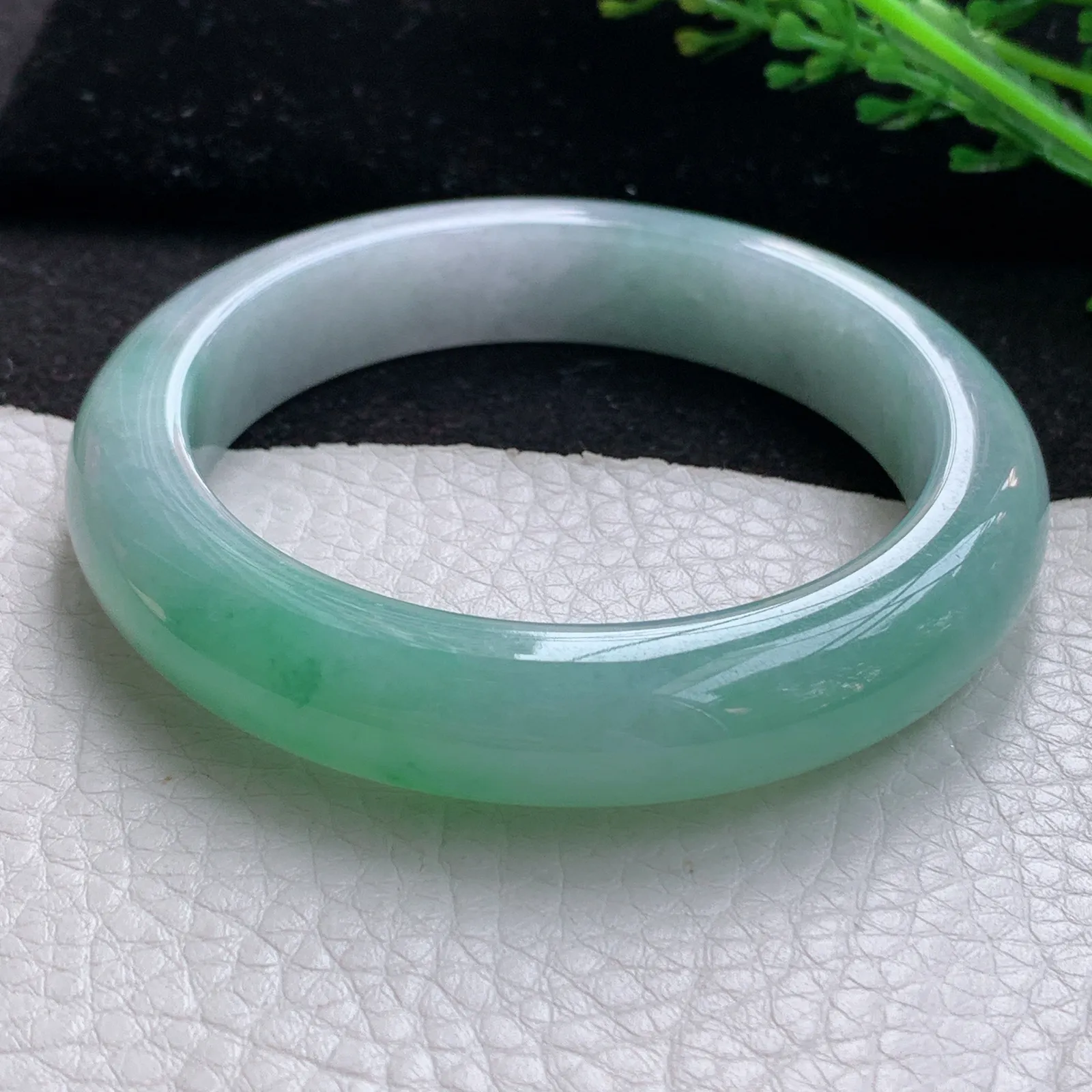 yh自然光57*12.3*9.2平安镯 缅甸翡翠a货玉手镯清新宽边玉手环