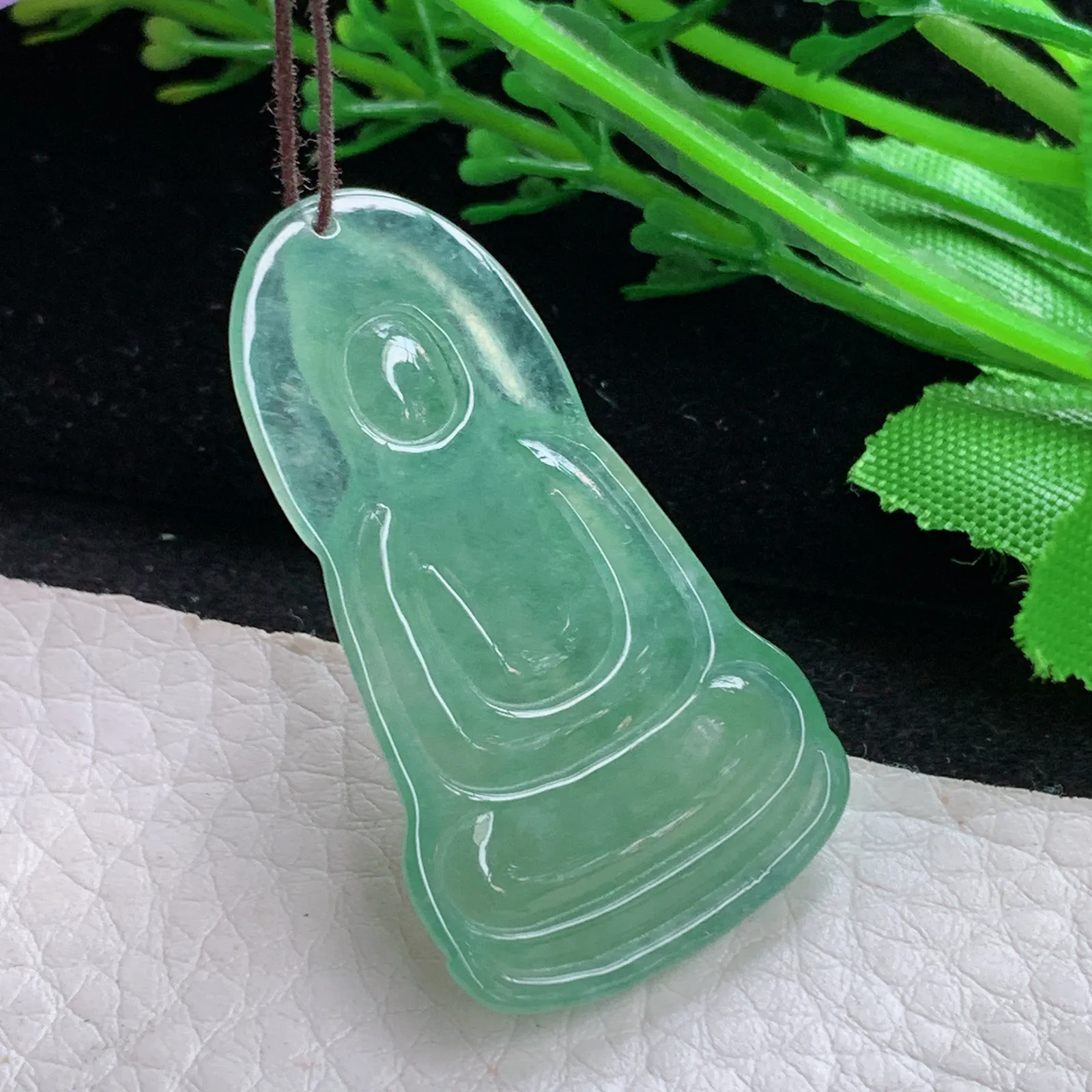 gp自然光41.6*23.6*4.6天然缅甸翡翠冰油绿玉扣素衣观音 玉观音玉吊坠