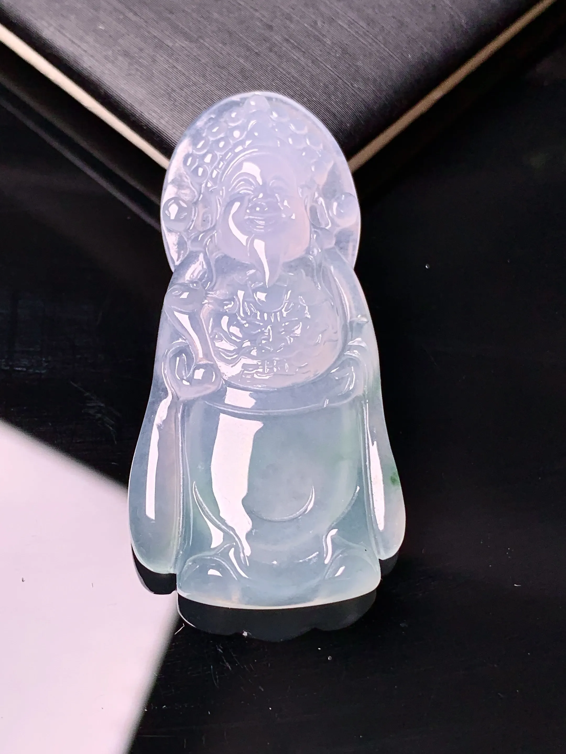 冰种财神吊坠 玉质细腻 色泽清新艳丽 整体尺寸42*20.5*5.5