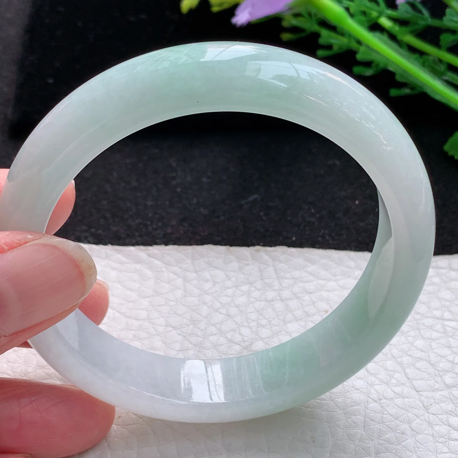 nr自然光57.5*13.3*8平安镯 缅甸翡翠a货玉手镯清新宽边玉手环