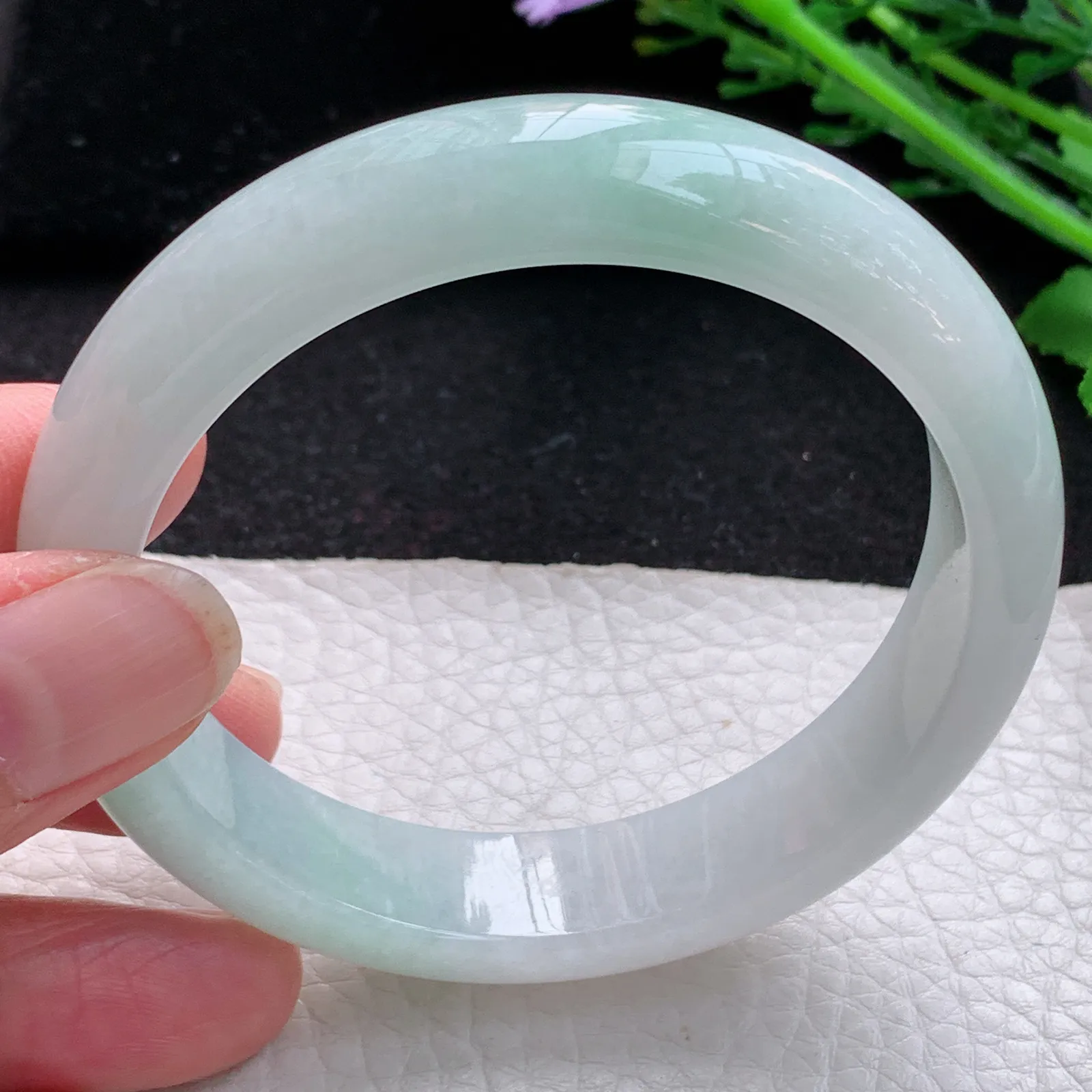 nr自然光57.5*13.3*8平安镯 缅甸翡翠a货玉手镯清新宽边玉手环