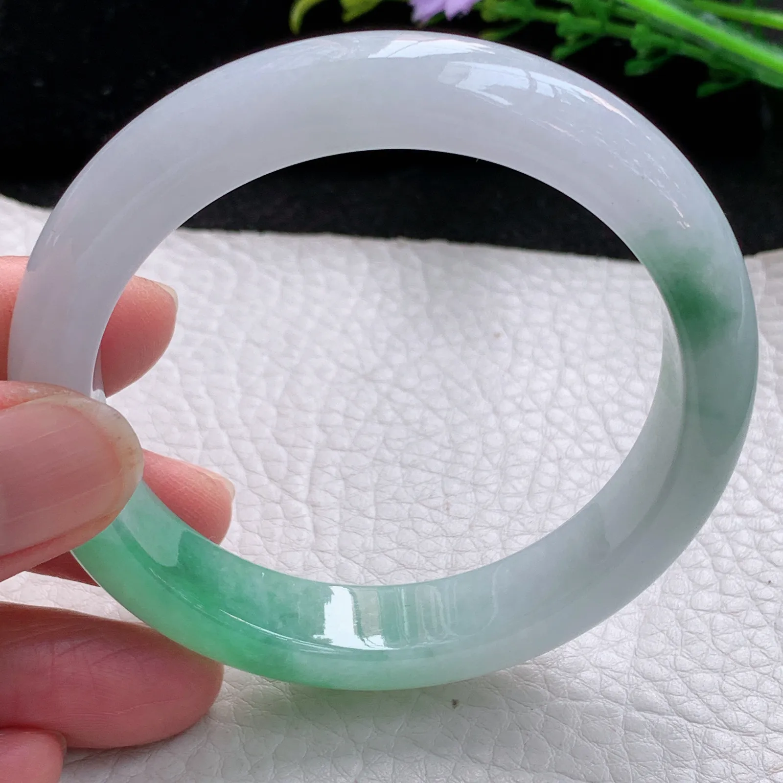 yh自然光55.5*12*8平安镯 缅甸翡翠a货玉手镯冰绿宽边玉手环