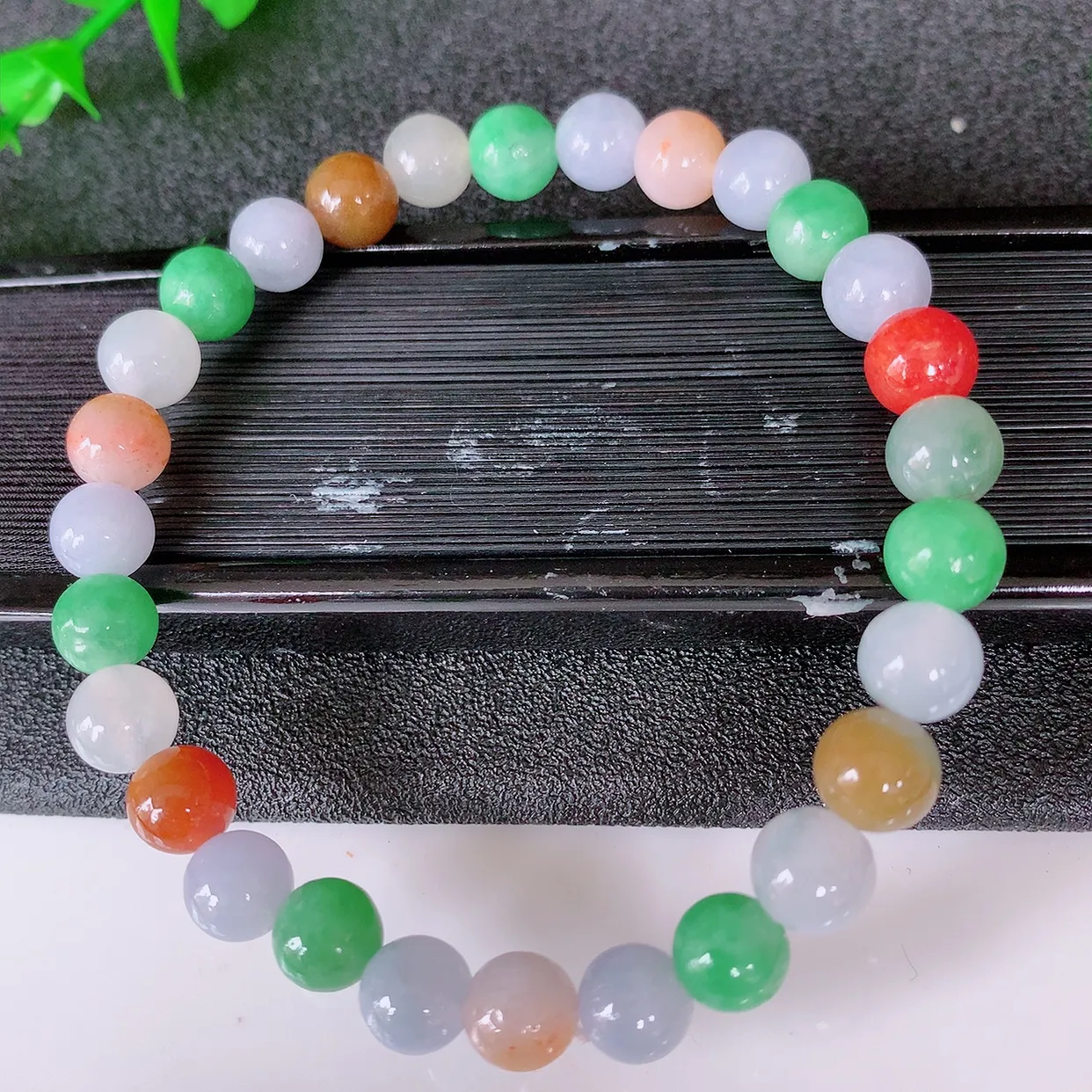 自然光实拍，冰润多宝翡翠手链，多彩翡翠手串，颜色丰富，料子细腻，高档大气，自戴送礼佳品！#46.29取一尺寸6.8mm