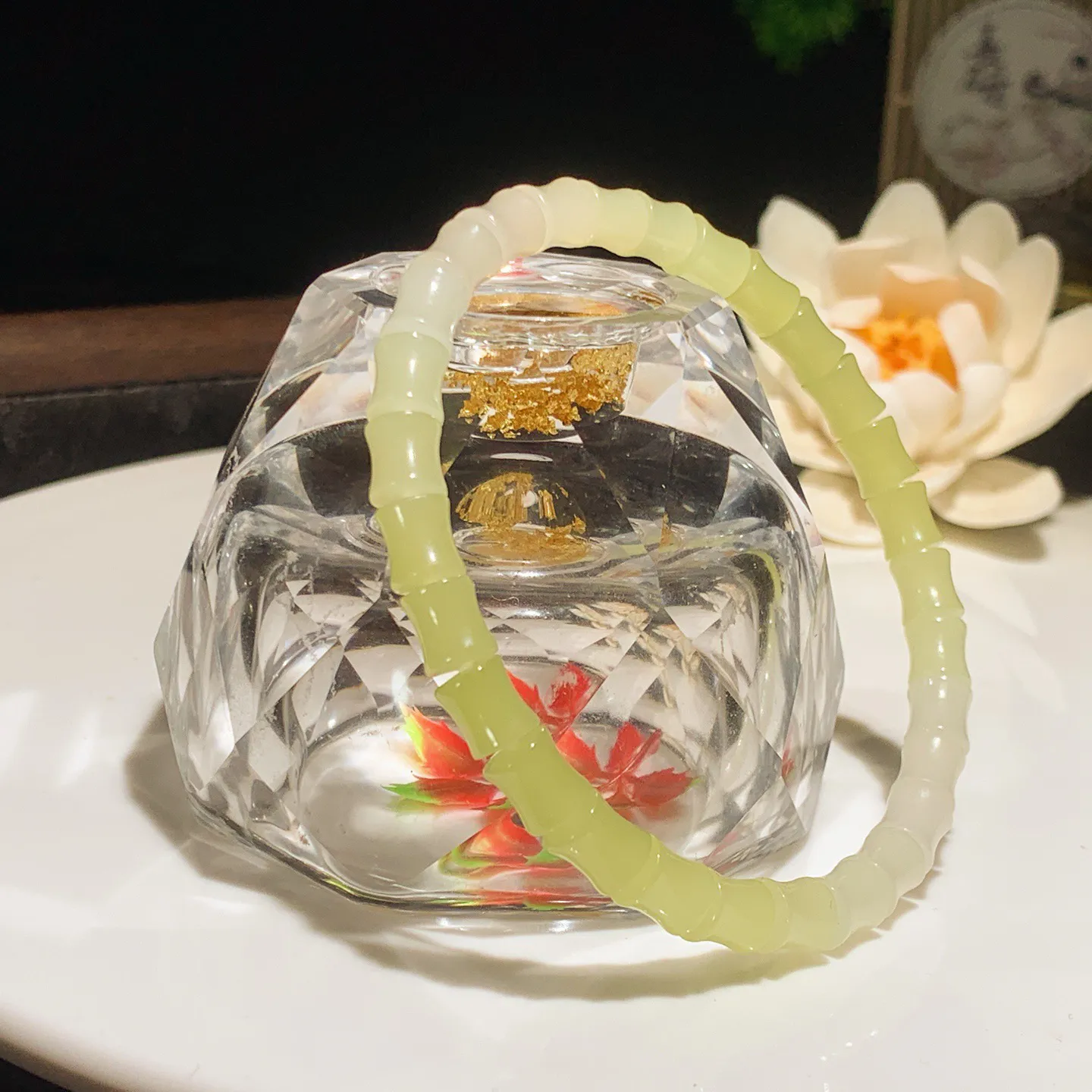 和田玉黄口料节节高升手串。单颗尺寸7/6。玉质细腻油润。手推出油。佩戴高端典雅。lt251201