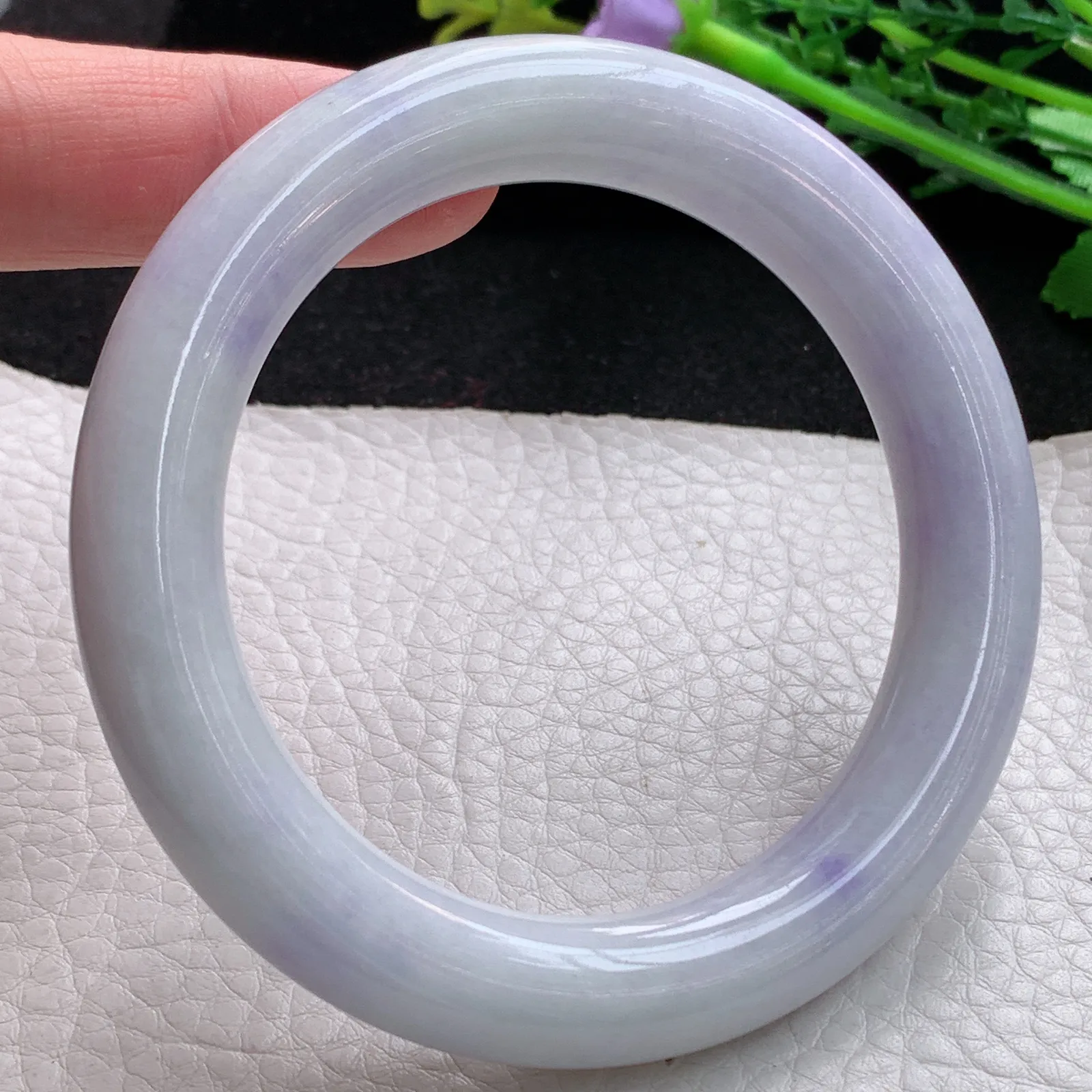 xx自然光57*11.8*11.3美人镯 缅甸翡翠a货玉手镯飘紫圆条玉手环