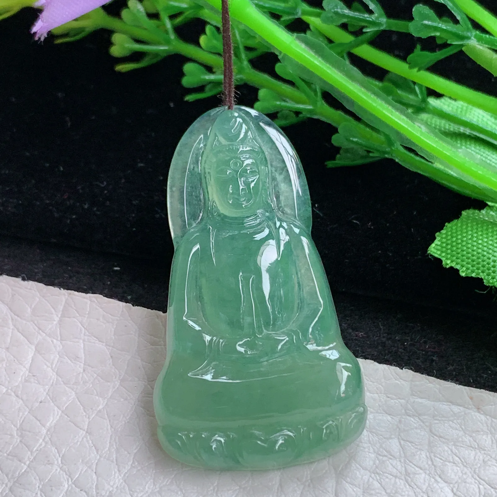 gp自然光41.6*23.6*4.6天然缅甸翡翠冰油绿玉扣素衣观音 玉观音玉吊坠