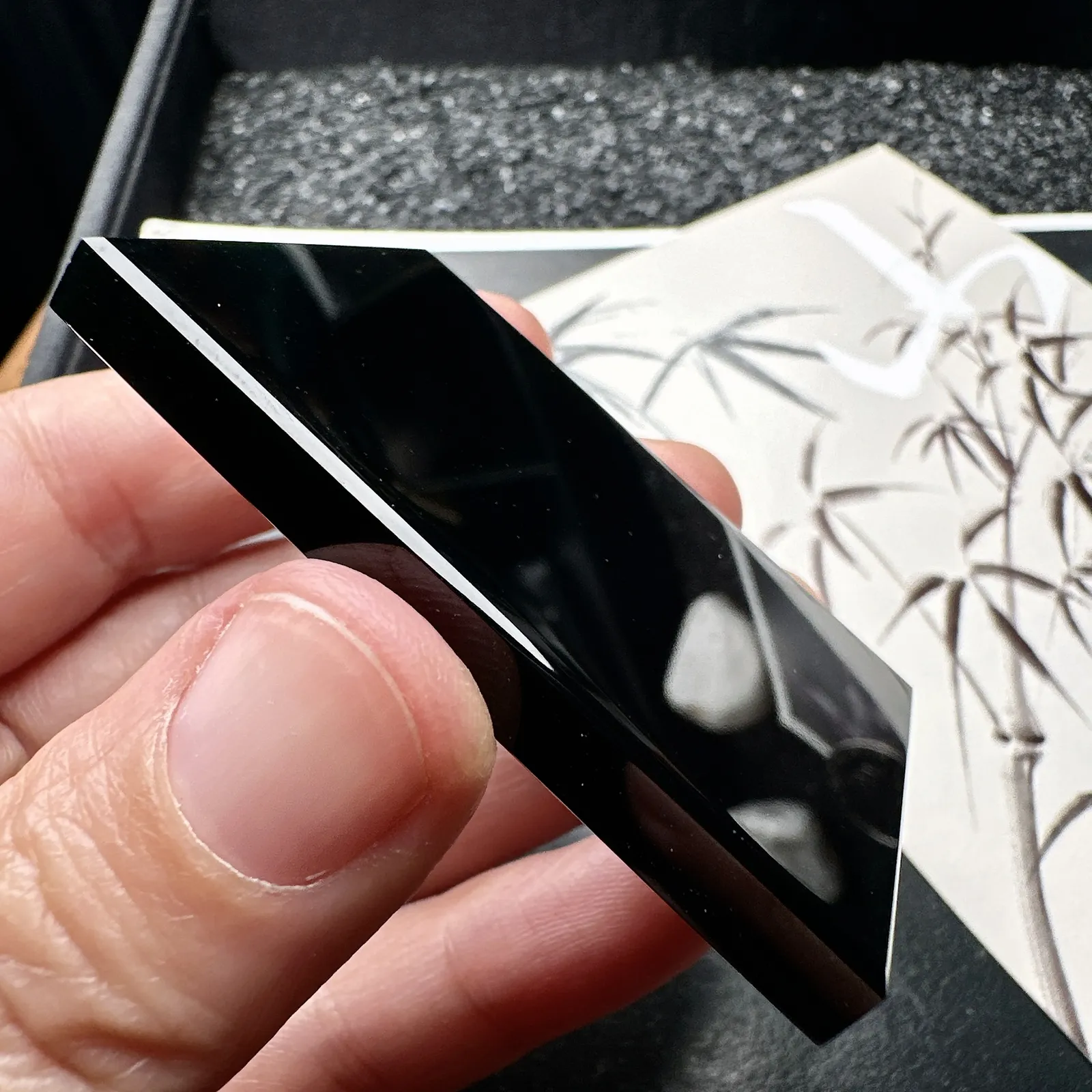 【冰种墨翠无事牌】高品质无事牌，种老肉细，光泽度好，无纹无裂，打灯透绿。